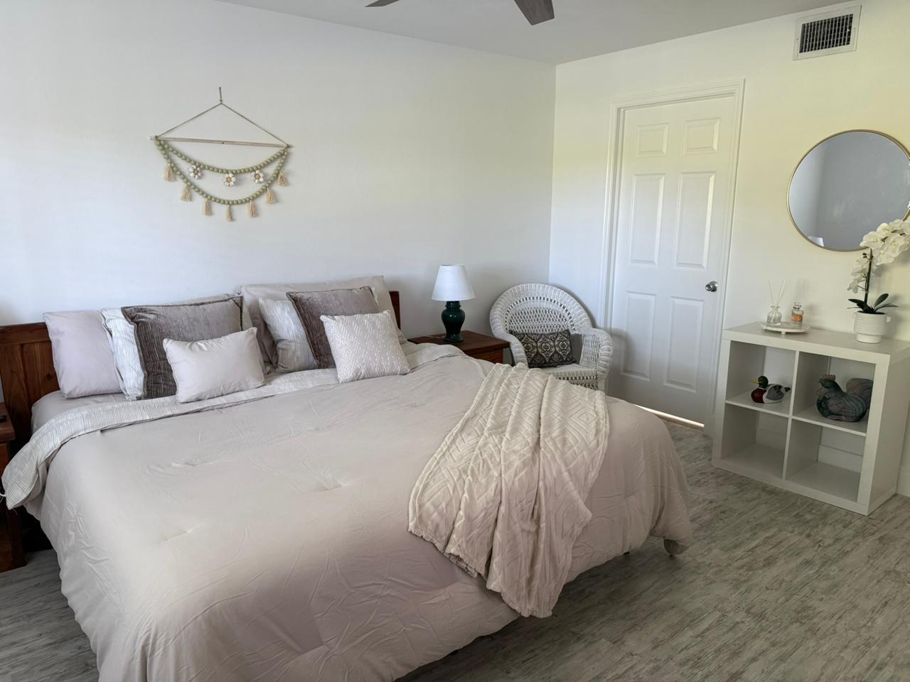 PALM BEACH TRACE - Residential Lease