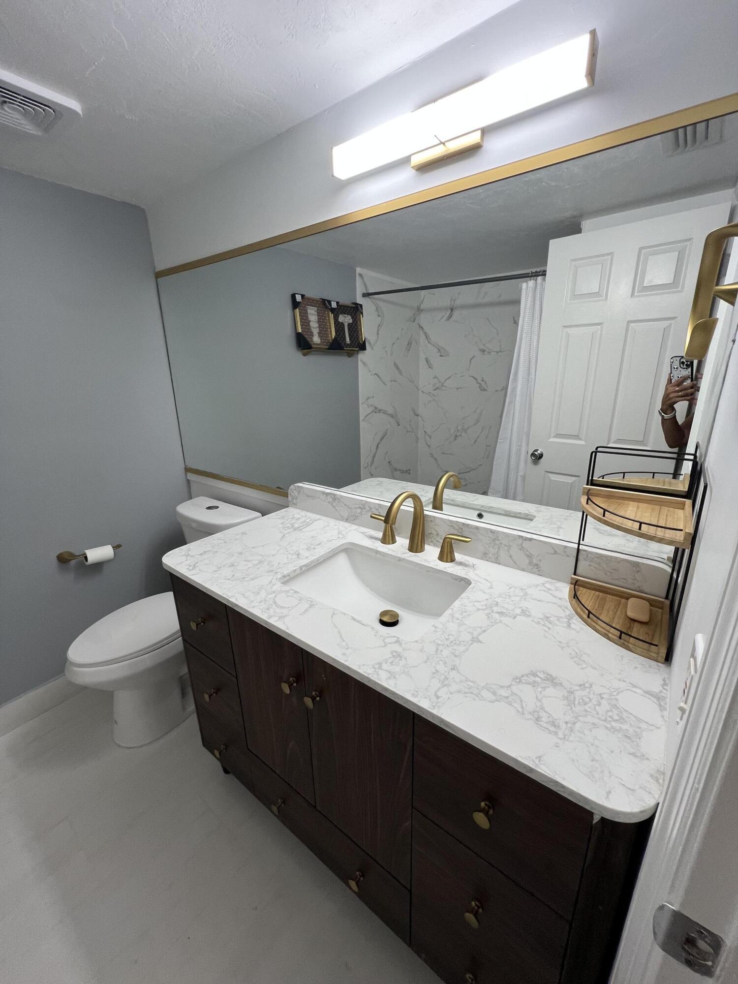 PALM BEACH TRACE - Residential Lease