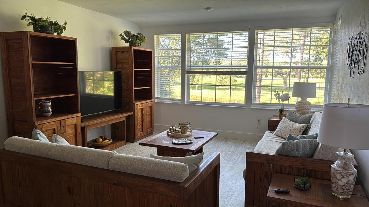 PALM BEACH TRACE - Residential Lease