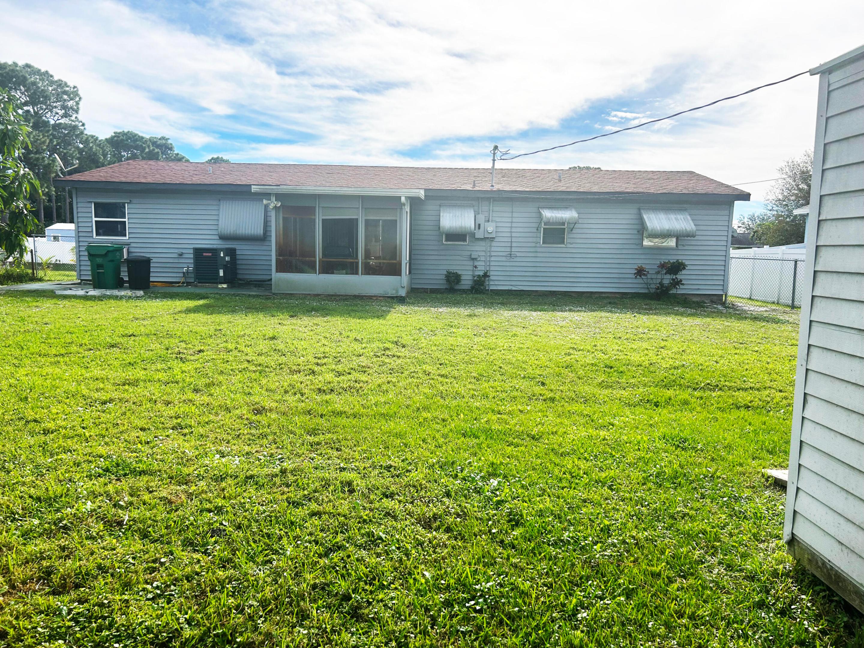 PORT ST LUCIE SECTION 13 - Residential