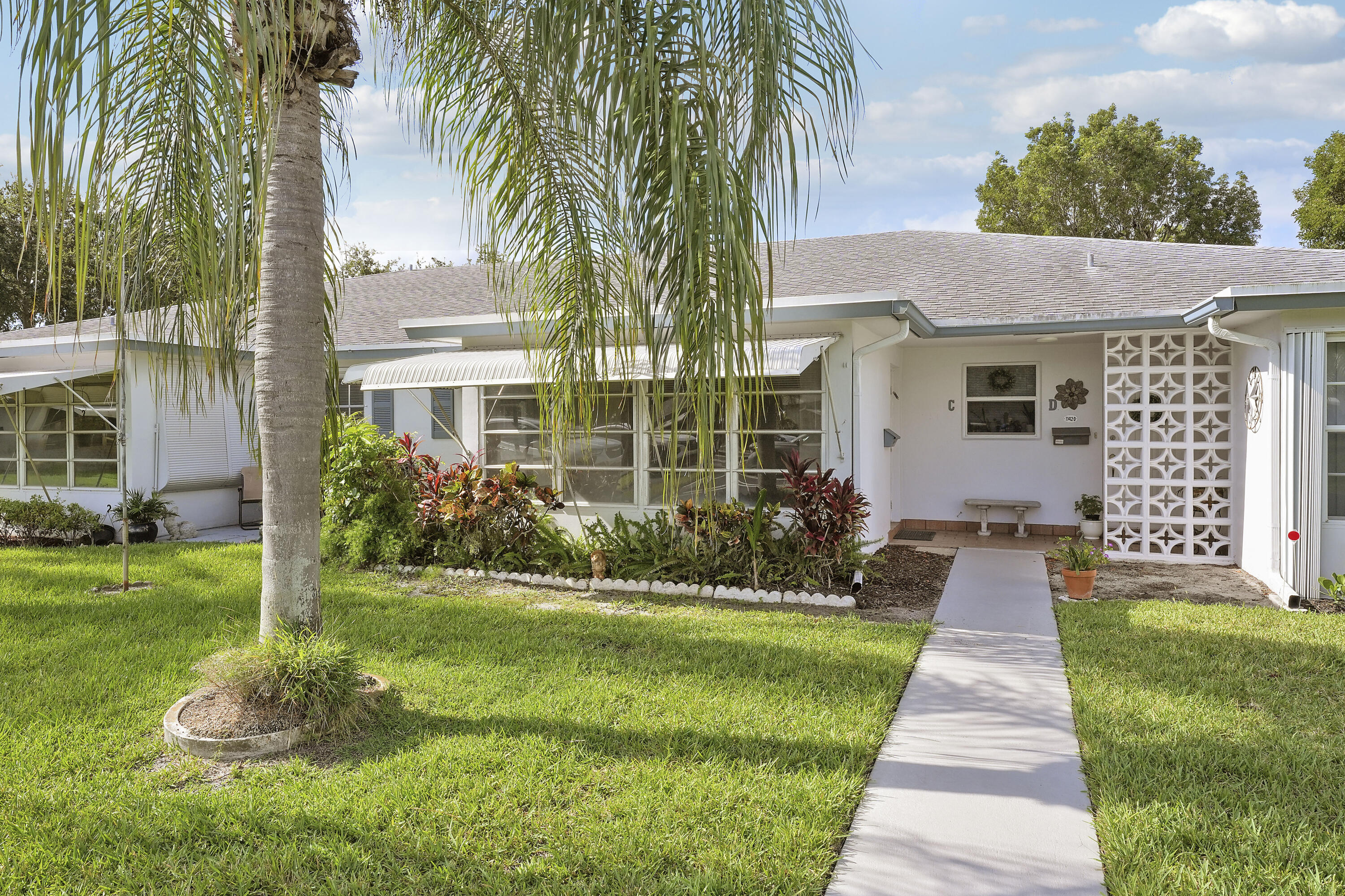 Enjoy the relaxed Delray Beach lifestyle in this spacious 1-bedroom, 1.5-bath villa located in the desirable 55+ community of High Point Section V. This well-maintained home offers generous living space and a convenient location just minutes from Atlantic Avenue's dining, shopping, entertainment, and local attractions. Residents enjoy a wide variety of amenities, including a clubhouse, swimming pool, tennis and pickleball courts, bocce ball, shuffleboard, library, community room, and beautifully maintained grounds. A wonderful opportunity to enjoy comfort, convenience, and an active community lifestyle.