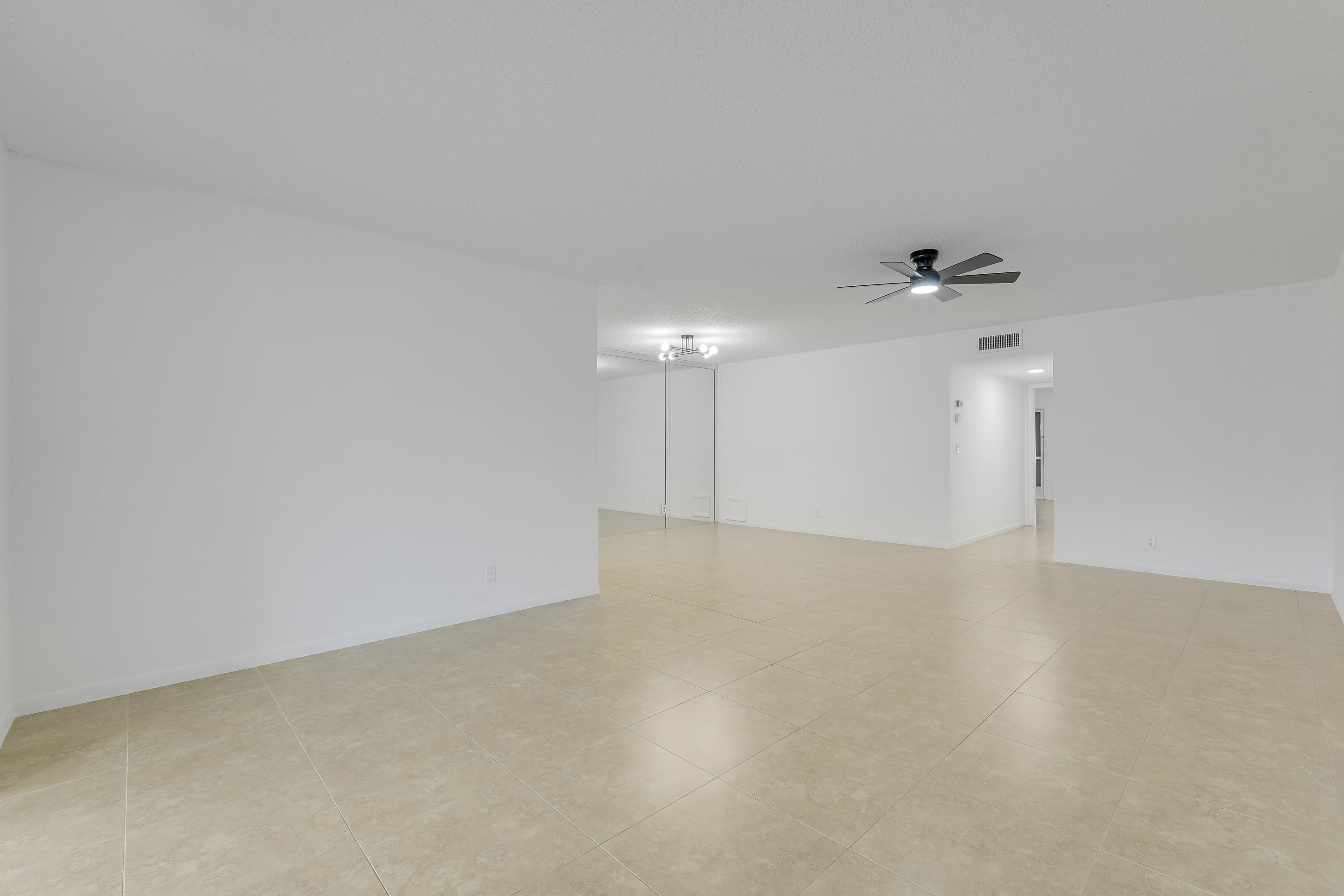 HIGH POINT OF DELRAY SEC 5 CONDO - Residential Lease