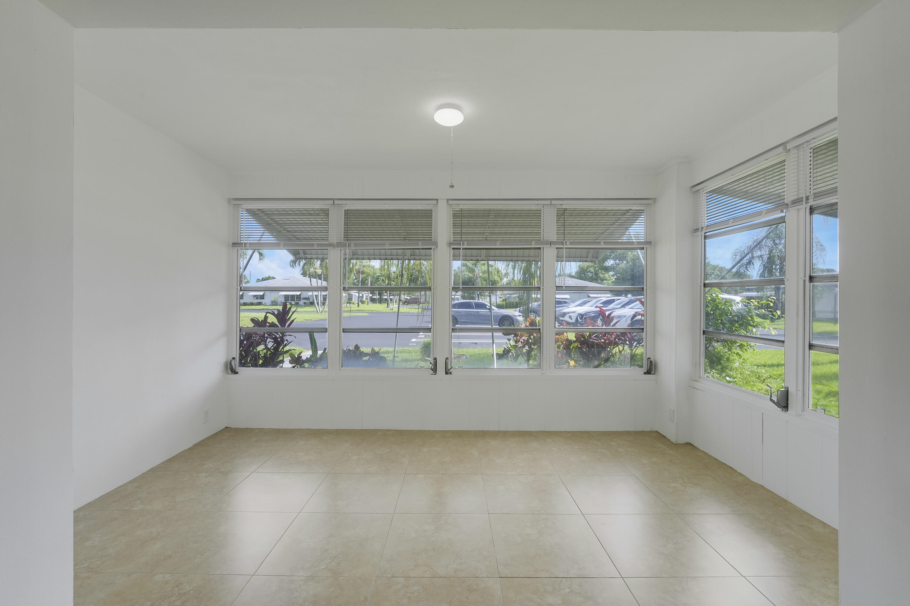 HIGH POINT OF DELRAY SEC 5 CONDO - Residential Lease