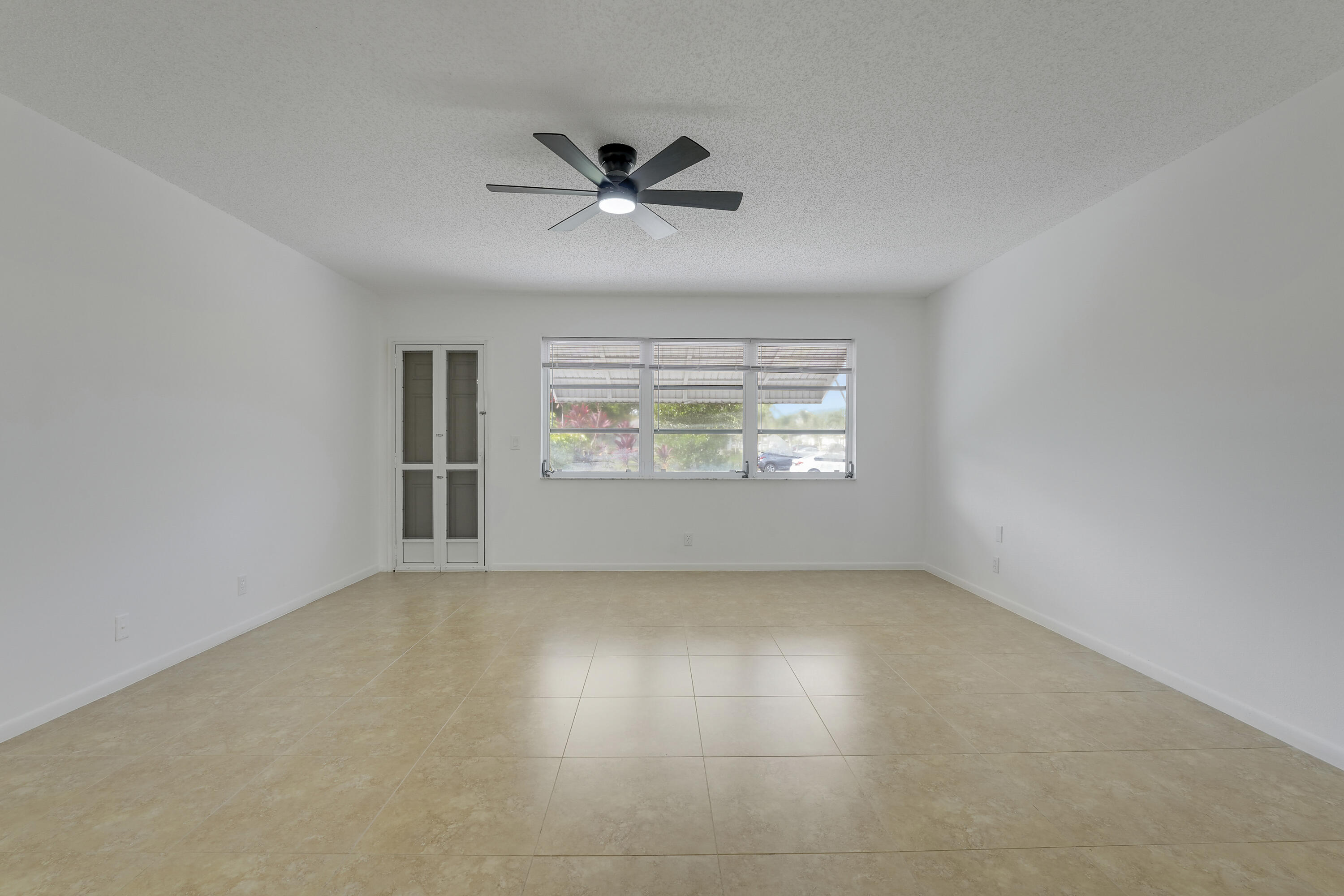 HIGH POINT OF DELRAY SEC 5 CONDO - Residential Lease