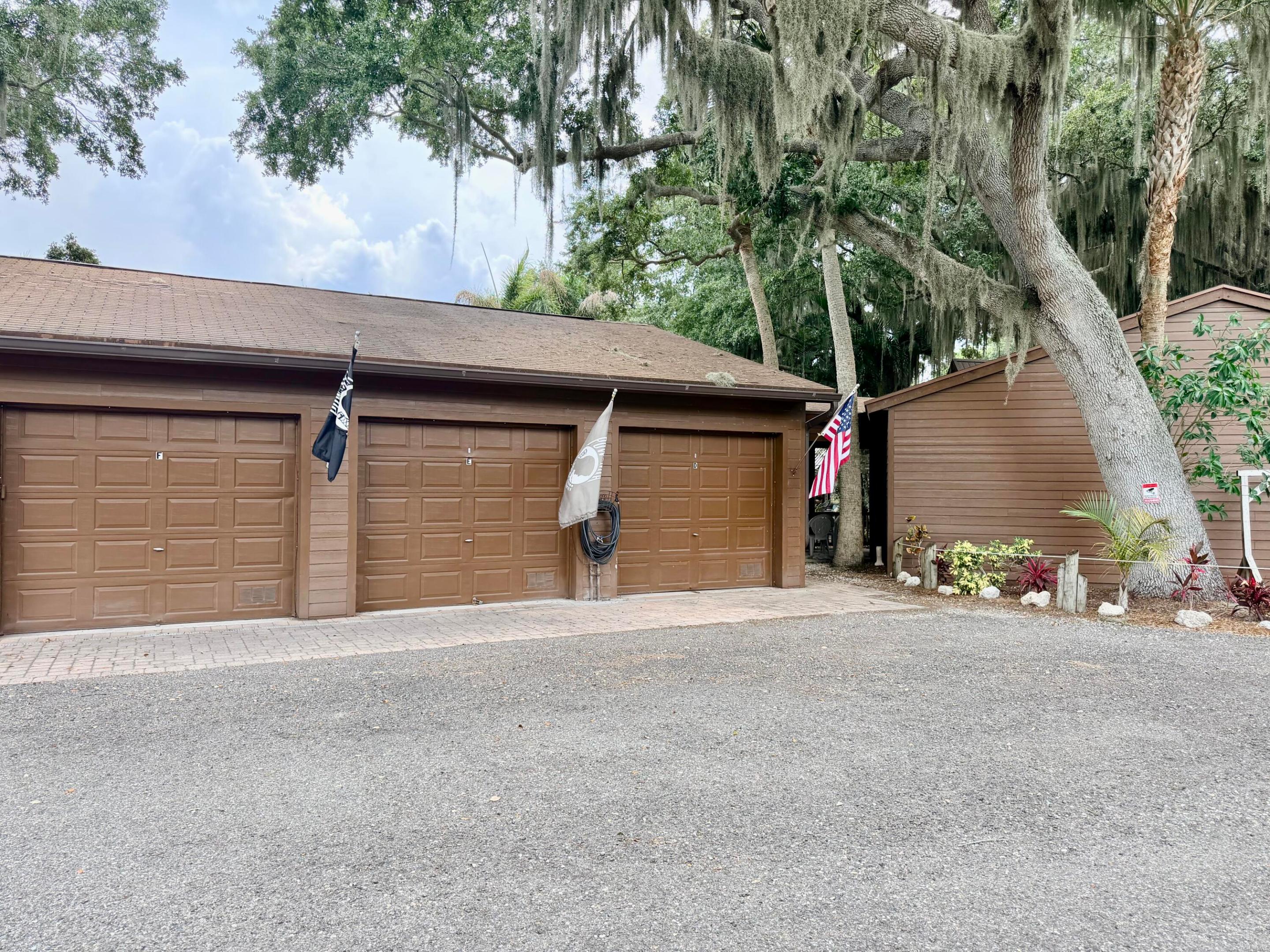 LOG HARBOR CONDOMINIUM - Residential