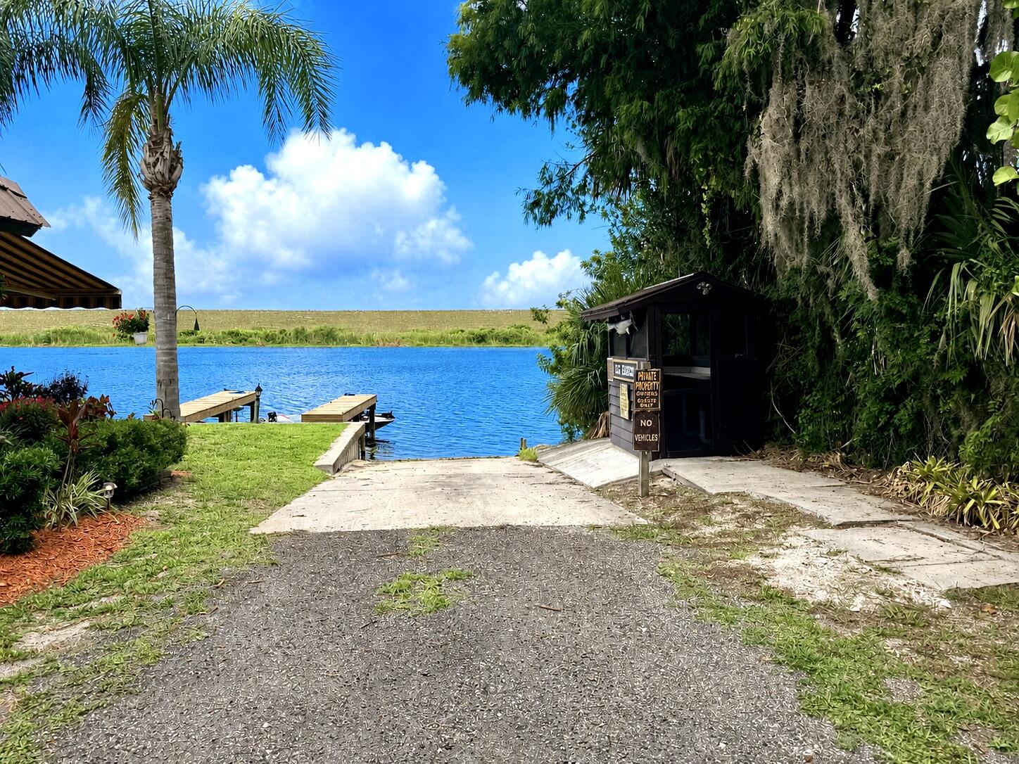 LOG HARBOR CONDOMINIUM - Residential