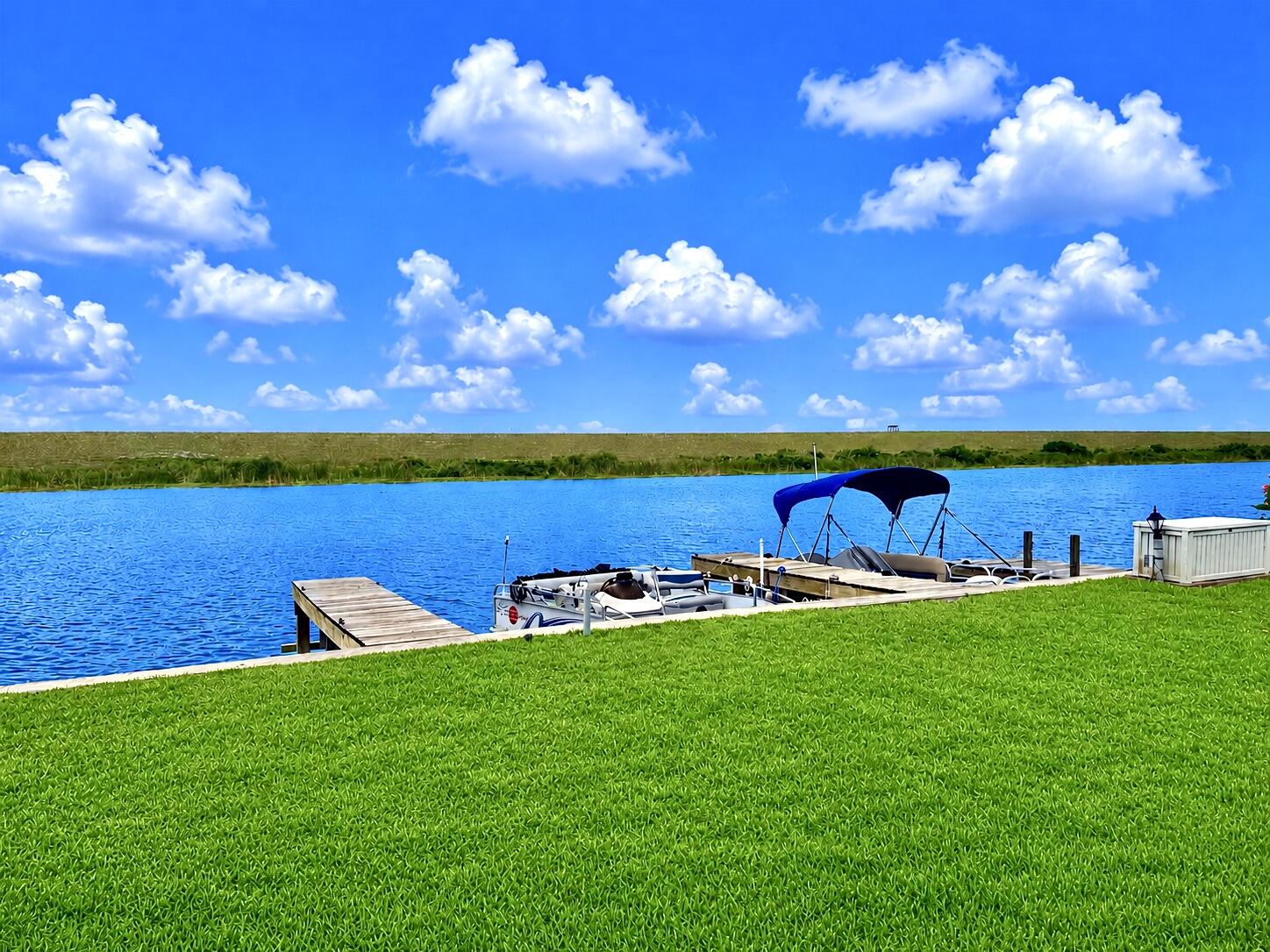 LOG HARBOR CONDOMINIUM - Residential