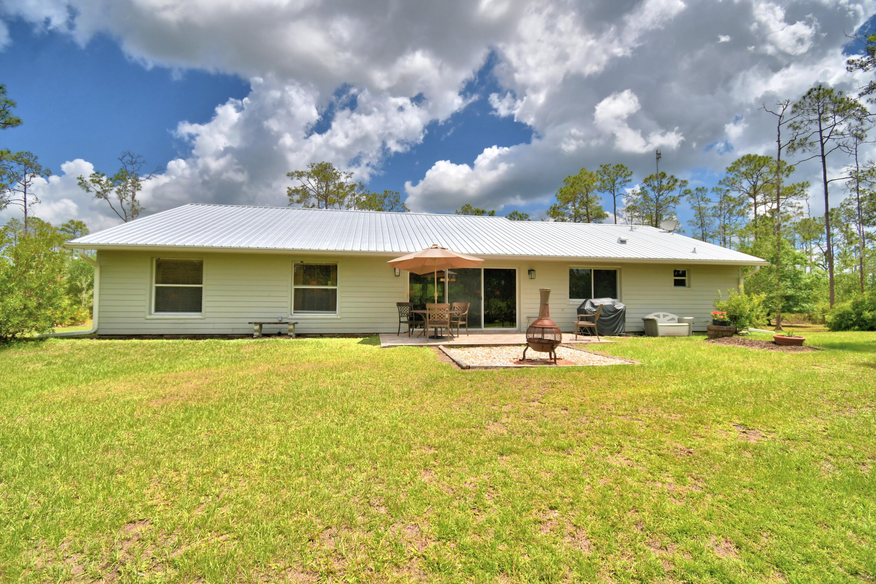 INDIAN HAMMOCK HUNT AND RIDING CLUB - Residential