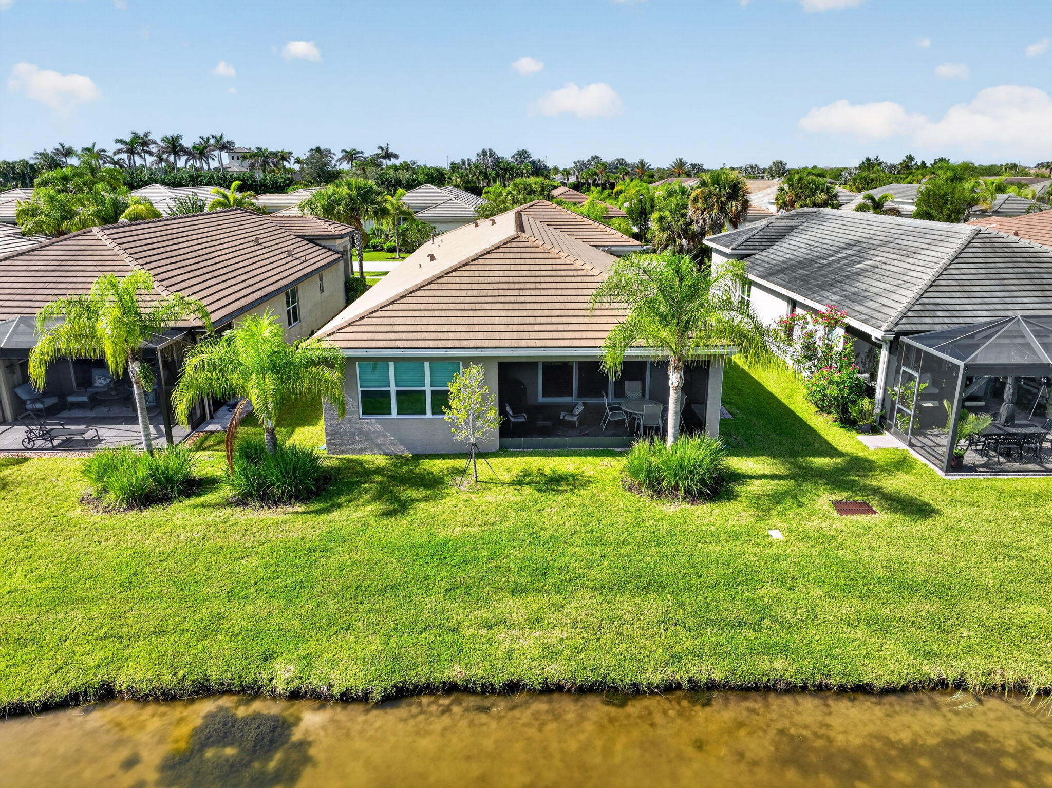 VALENCIA CAY-RIVERLAND - Residential