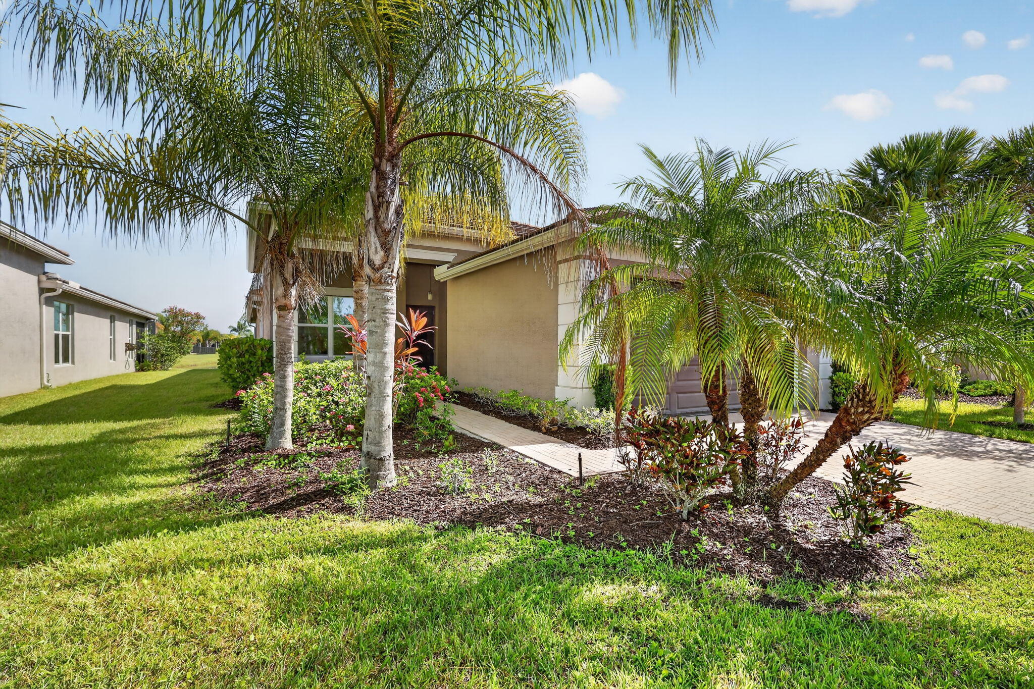 VALENCIA CAY-RIVERLAND - Residential