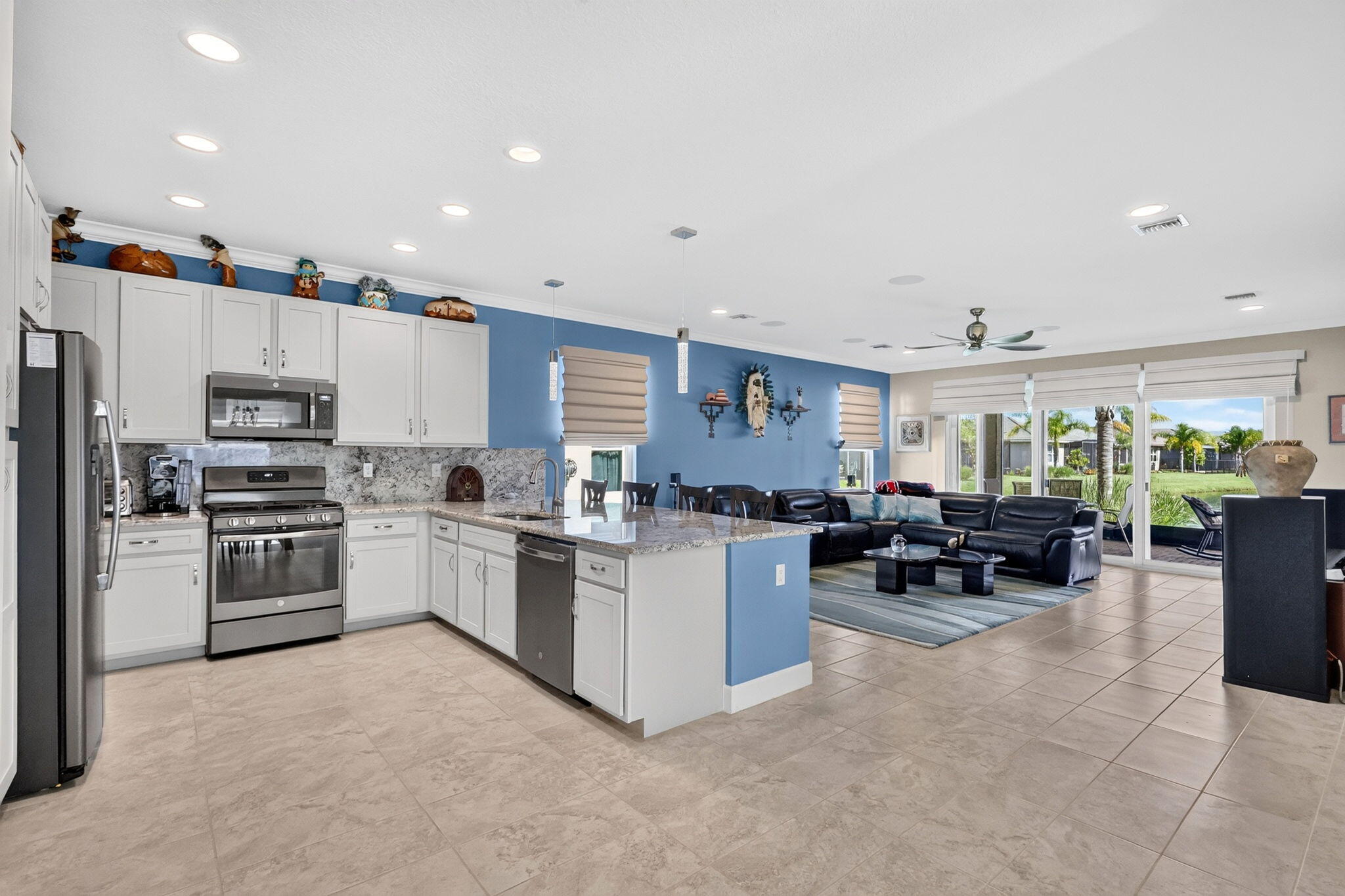 VALENCIA CAY-RIVERLAND - Residential