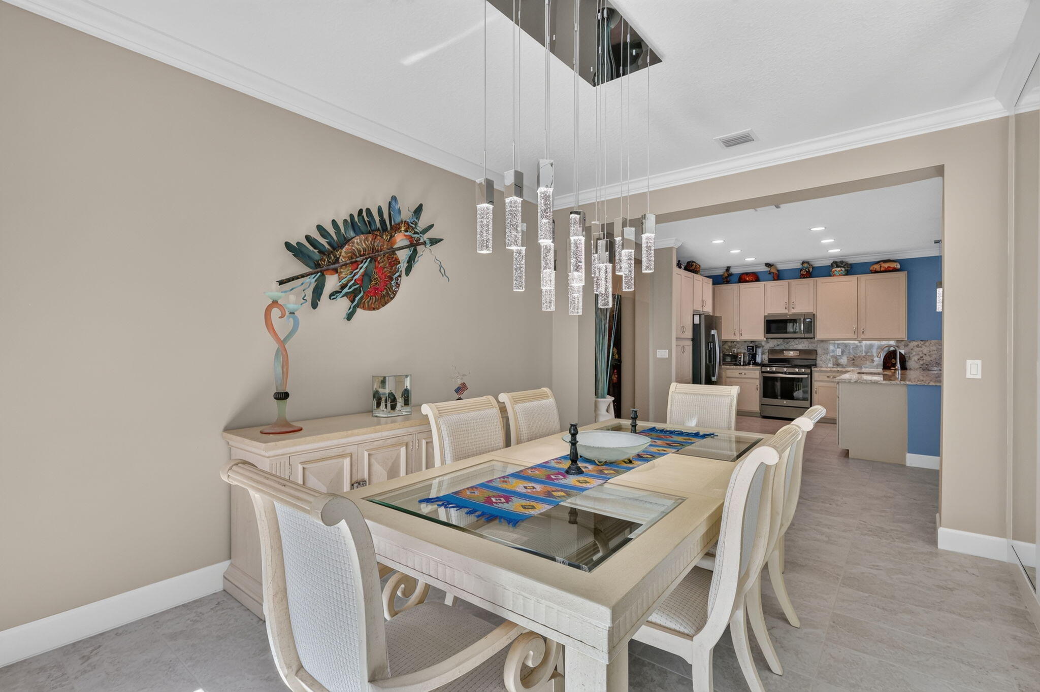 VALENCIA CAY-RIVERLAND - Residential