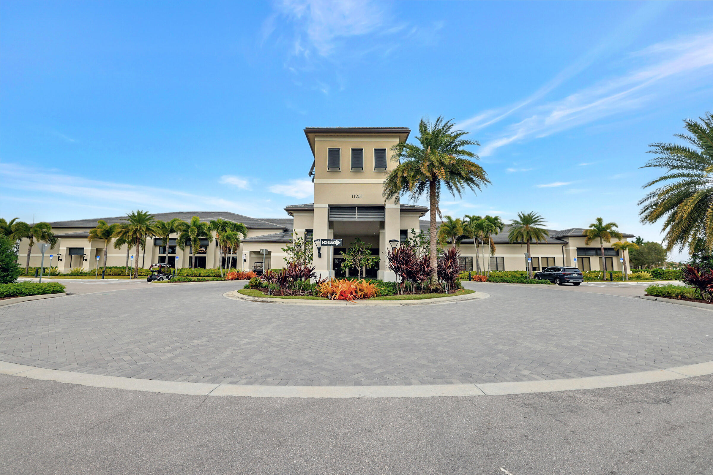 VALENCIA CAY-RIVERLAND - Residential