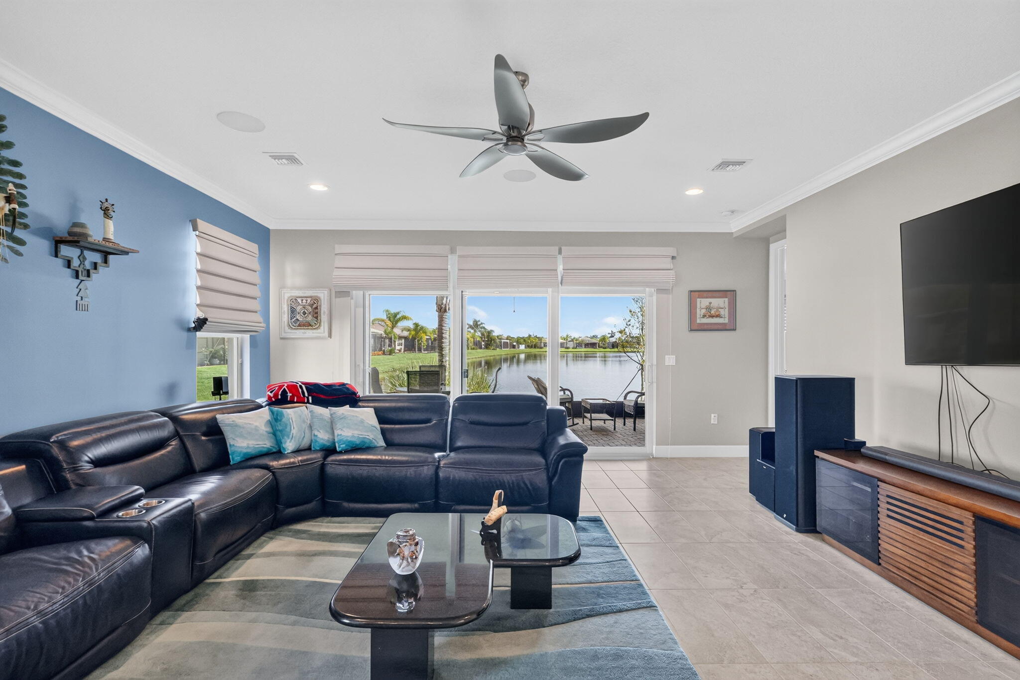 VALENCIA CAY-RIVERLAND - Residential