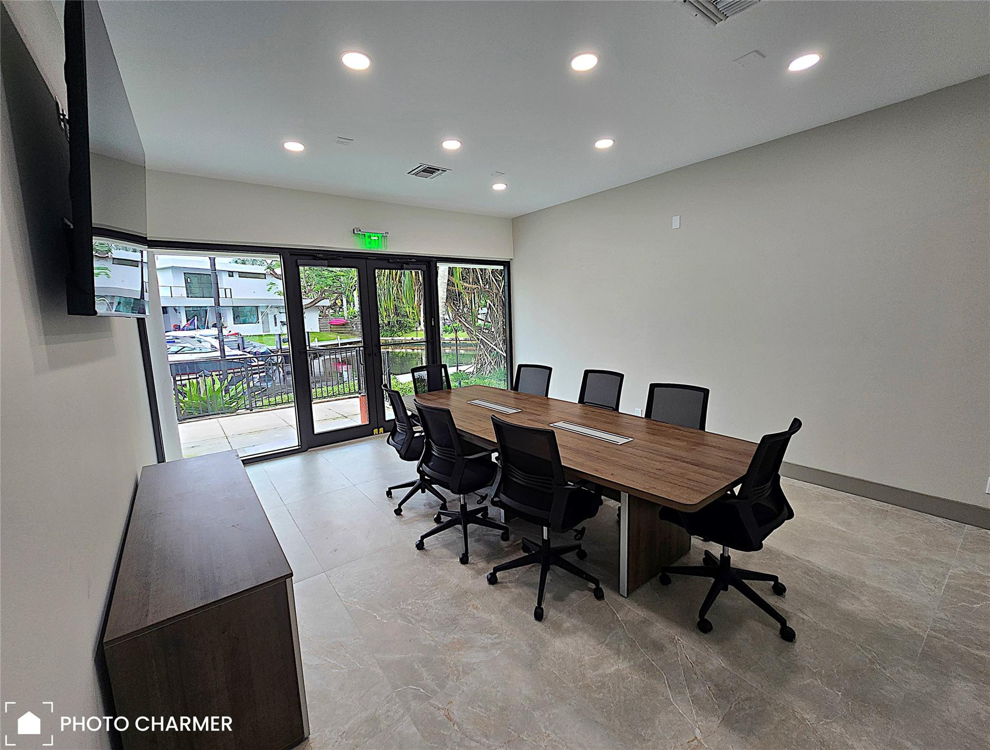RIVER REACH CONDOMINIUM V - Residential