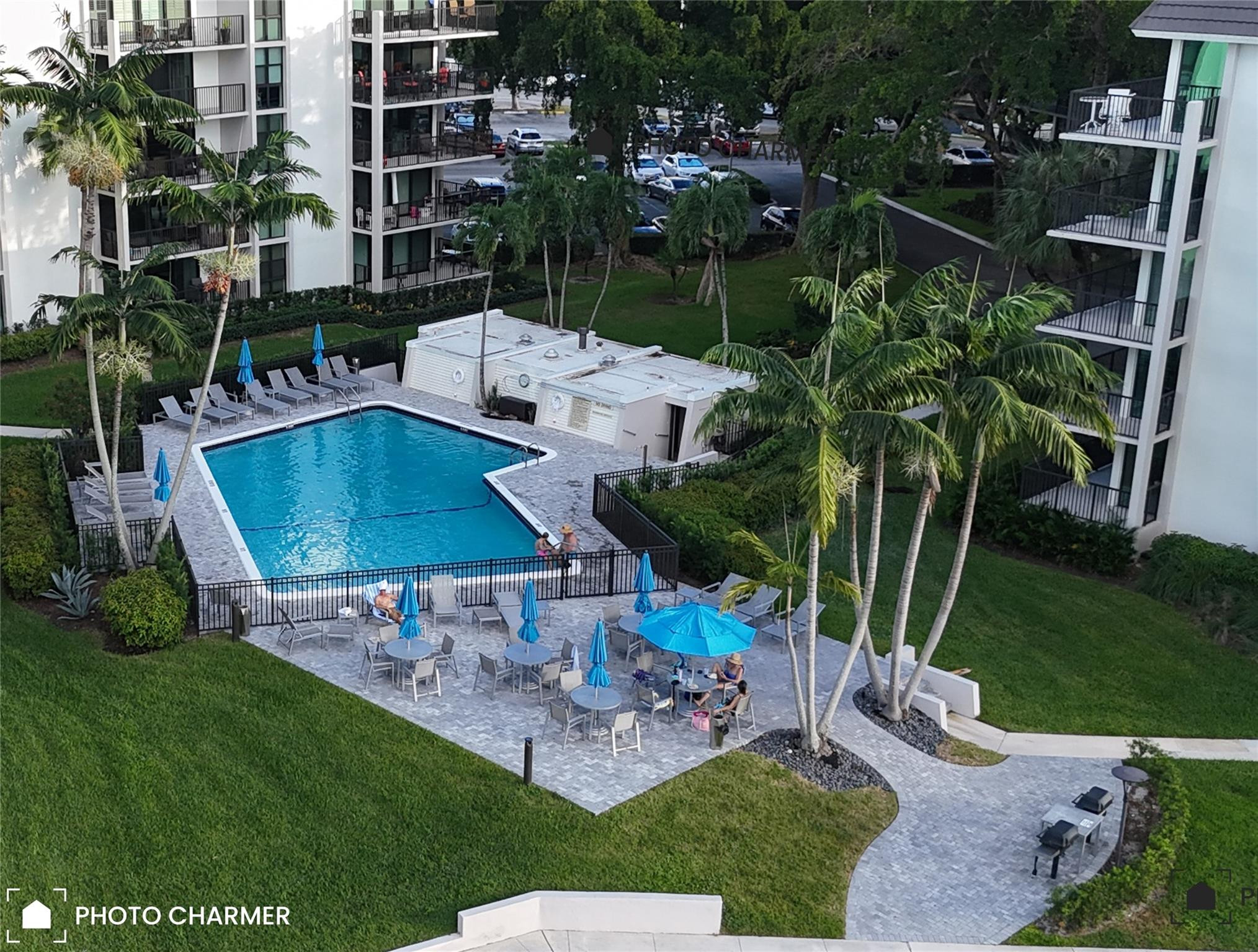 RIVER REACH CONDOMINIUM V - Residential