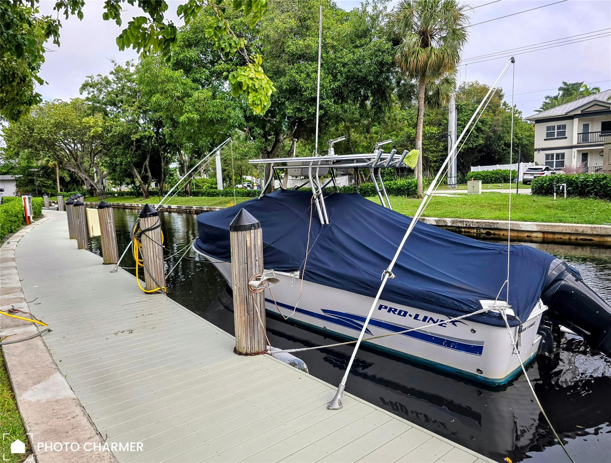 RIVER REACH CONDOMINIUM V - Residential