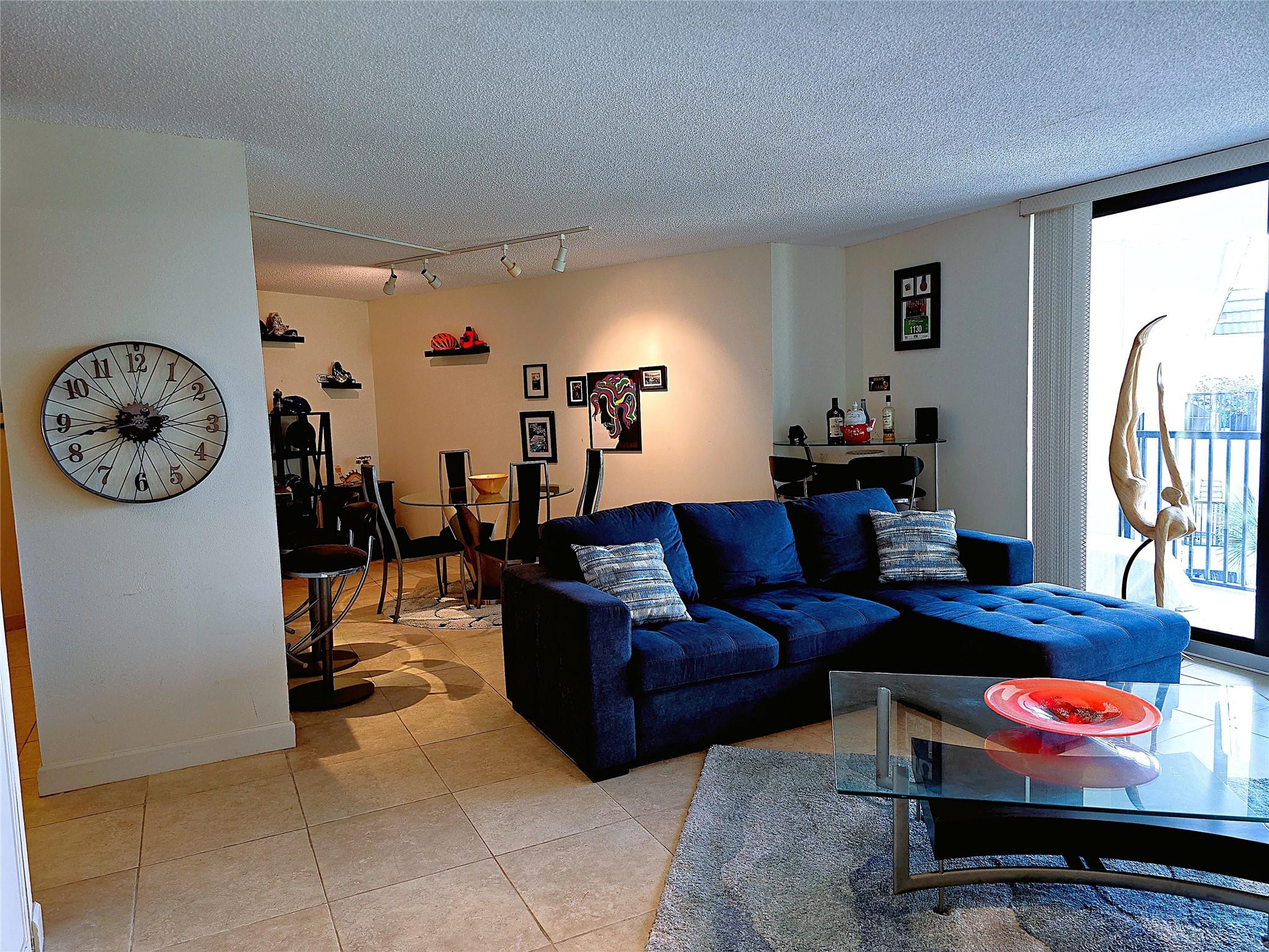 RIVER REACH CONDOMINIUM V - Residential