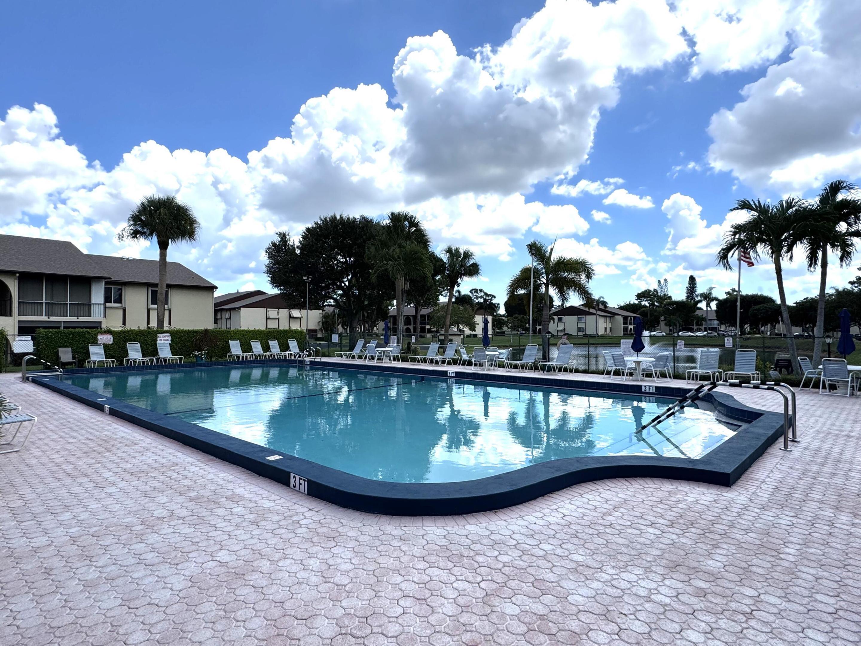 LA PINATA - Residential