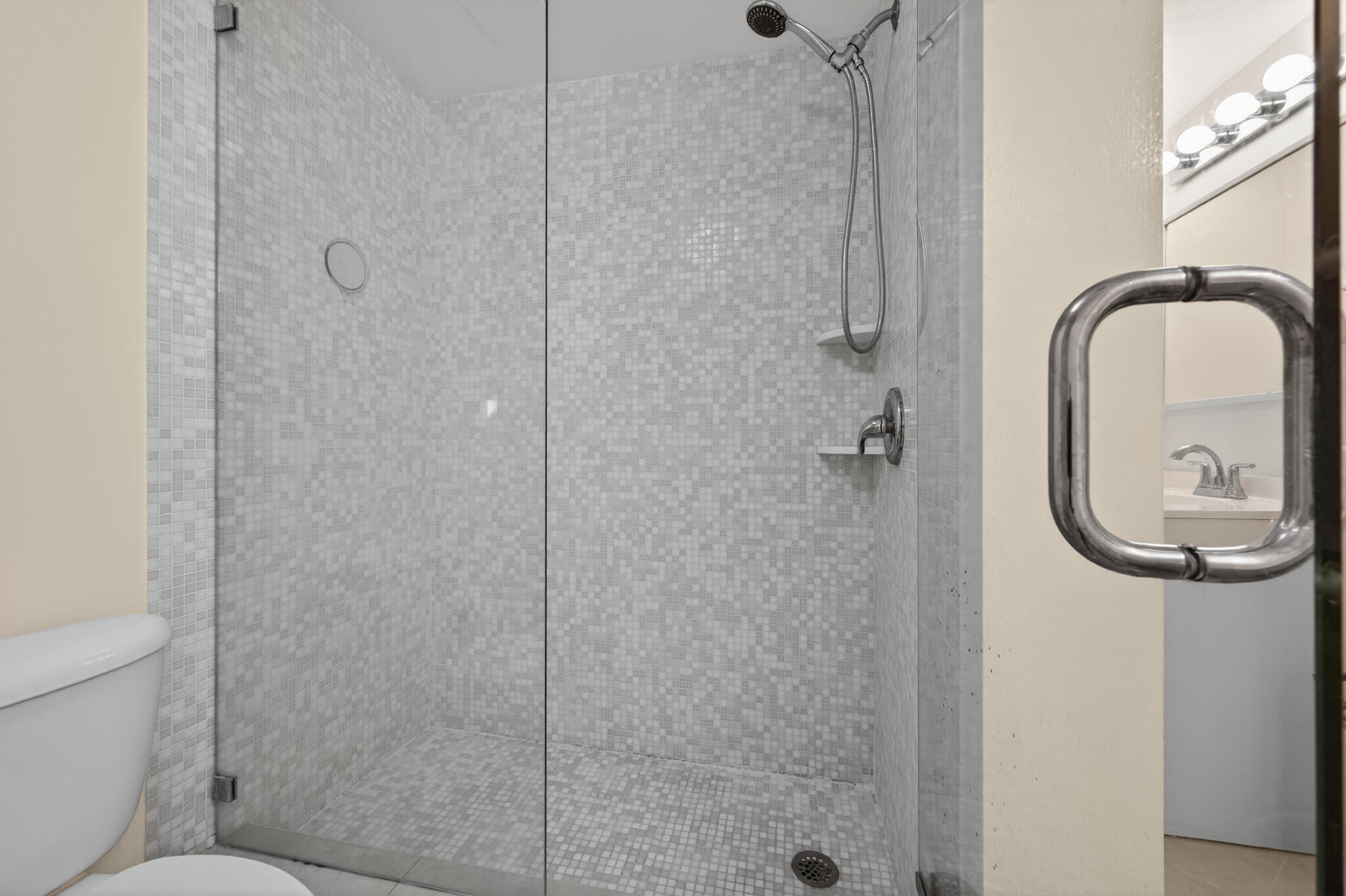ST TROPEZ CONDO - Residential Lease