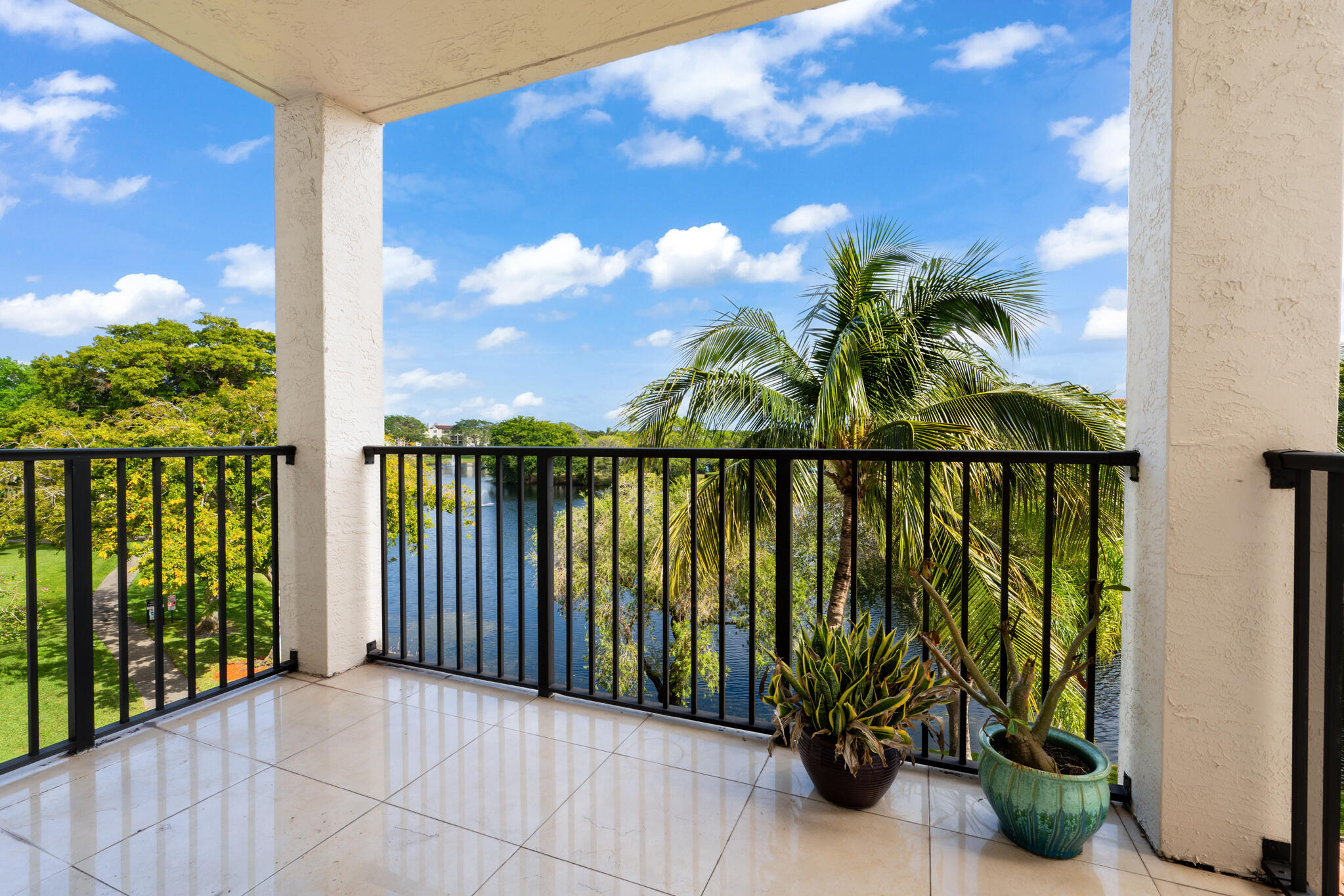 ST TROPEZ CONDO - Residential Lease