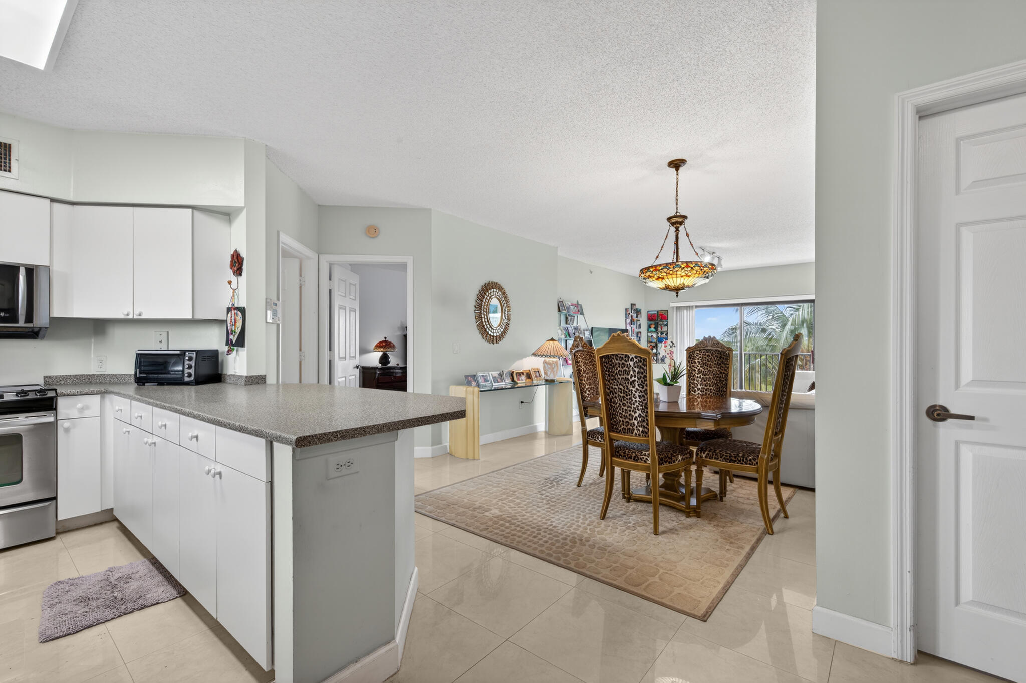 ST TROPEZ CONDO - Residential Lease