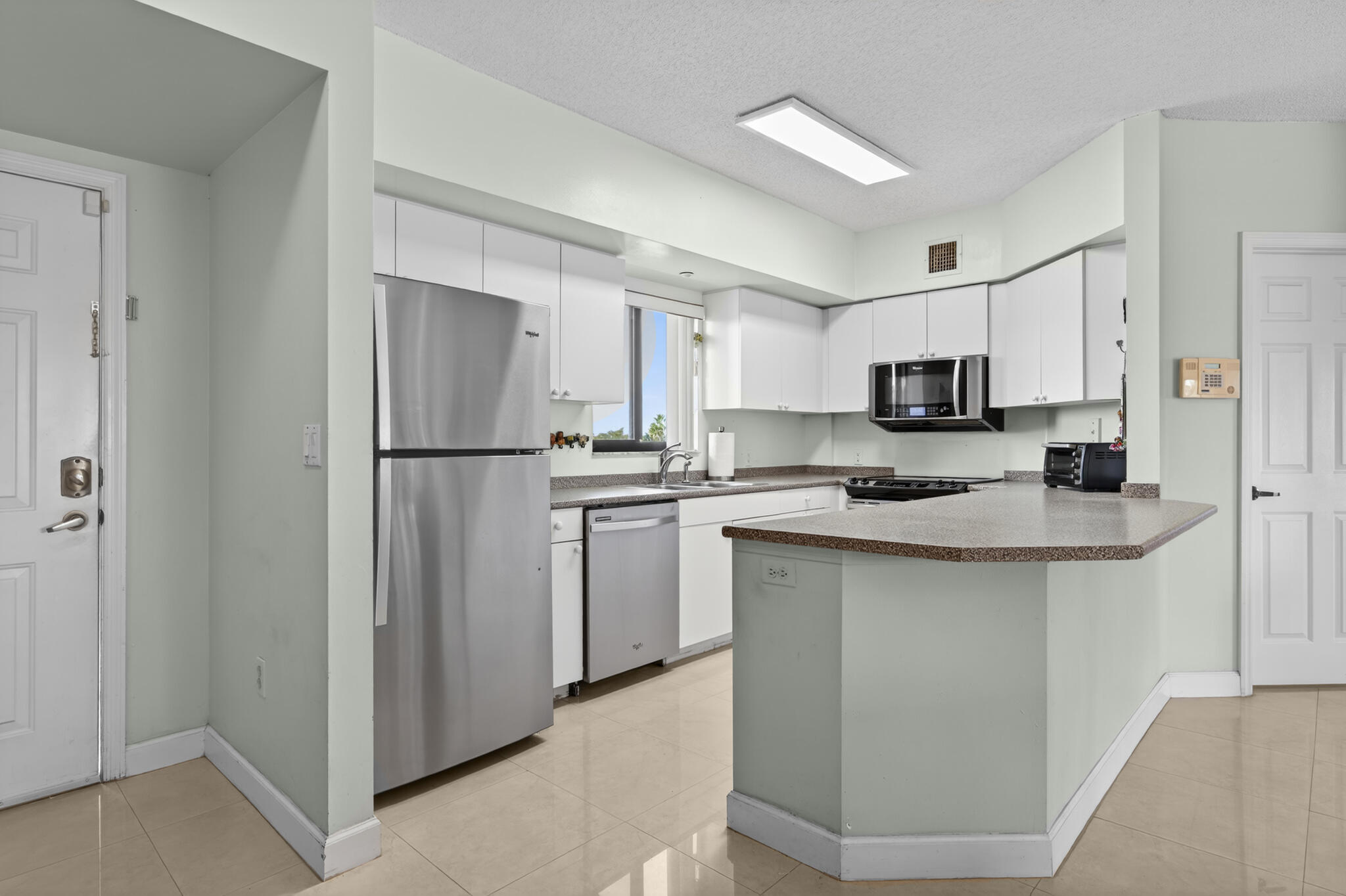 ST TROPEZ CONDO - Residential Lease