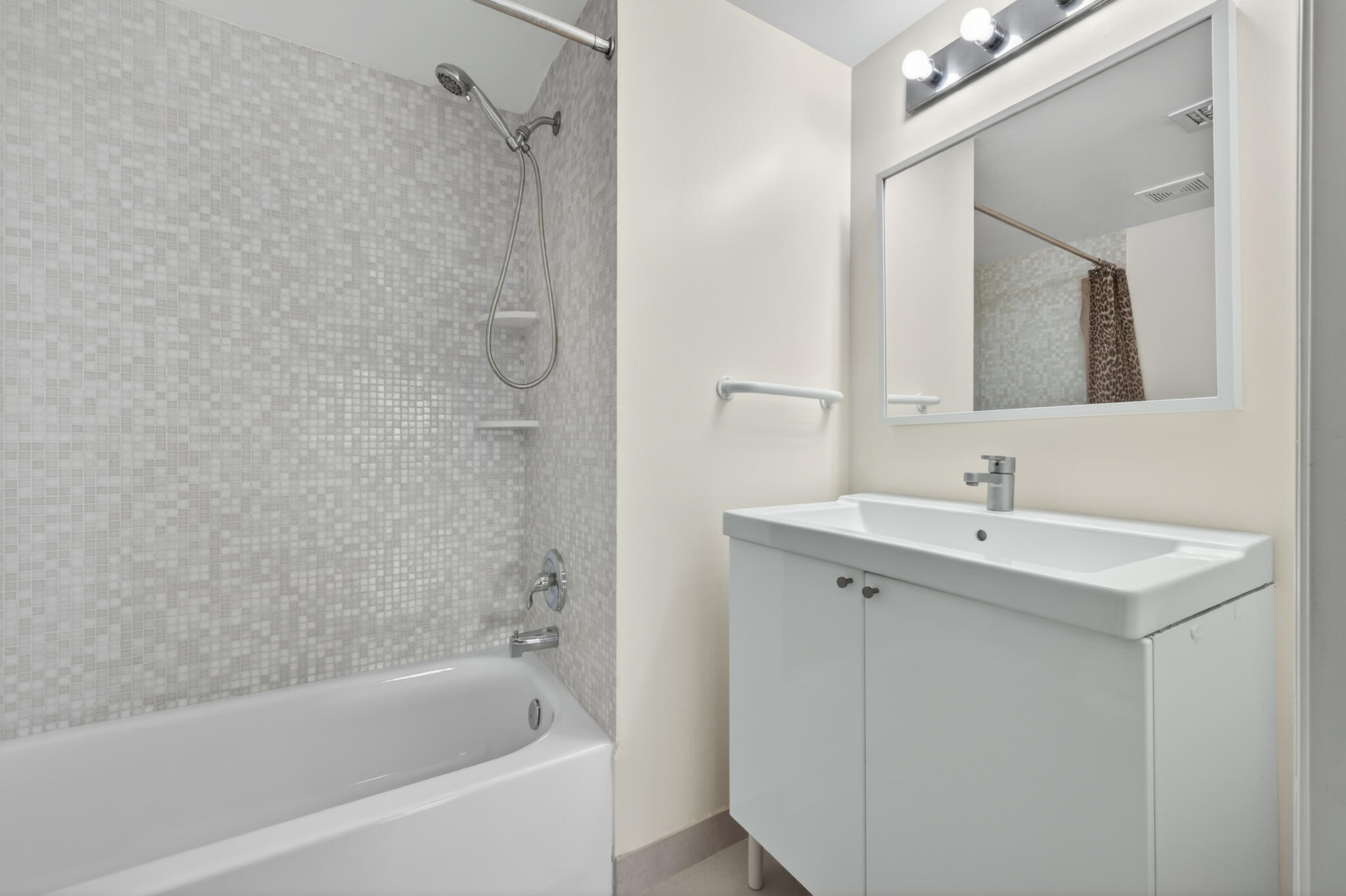 ST TROPEZ CONDO - Residential Lease