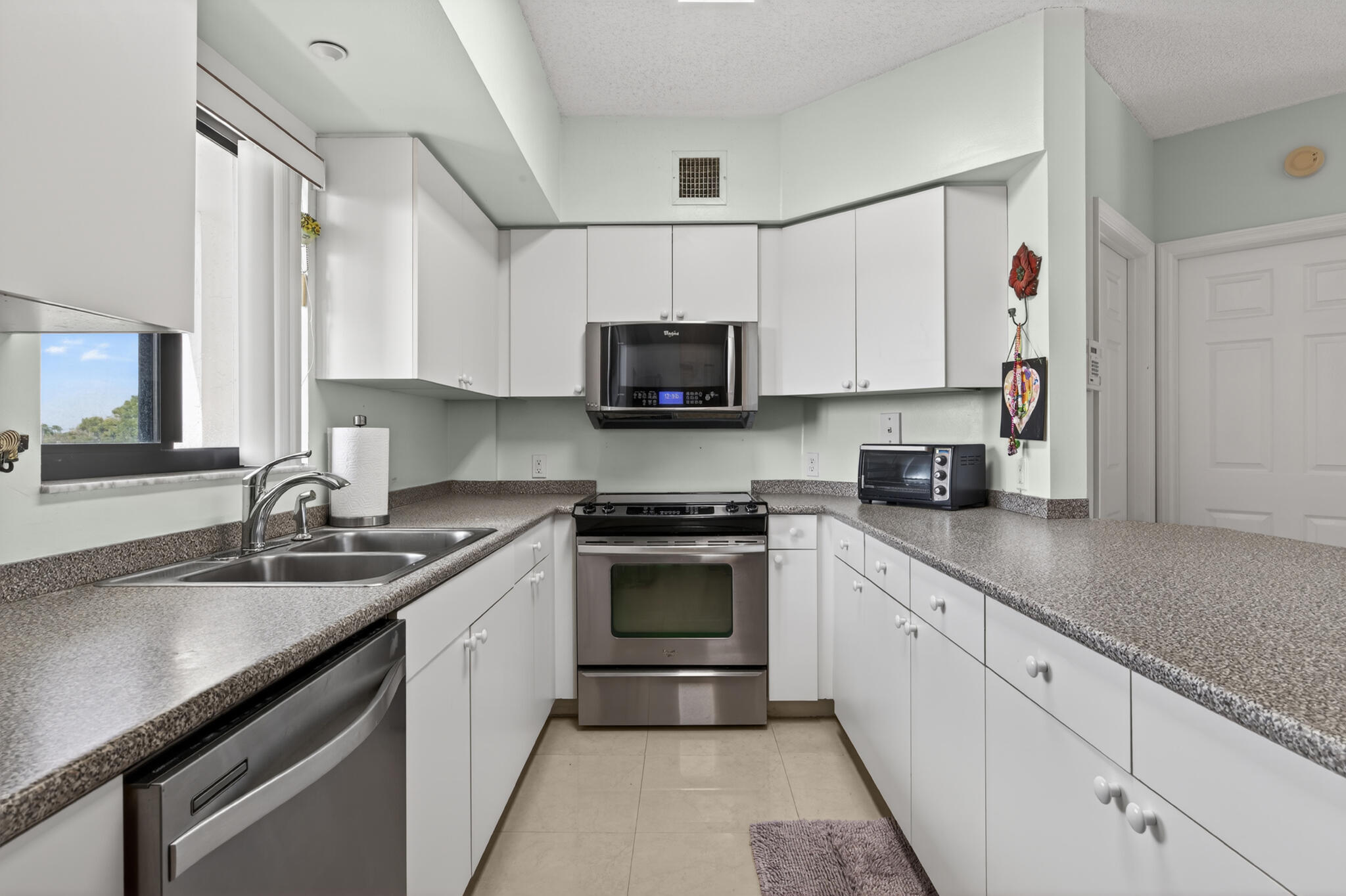 ST TROPEZ CONDO - Residential Lease