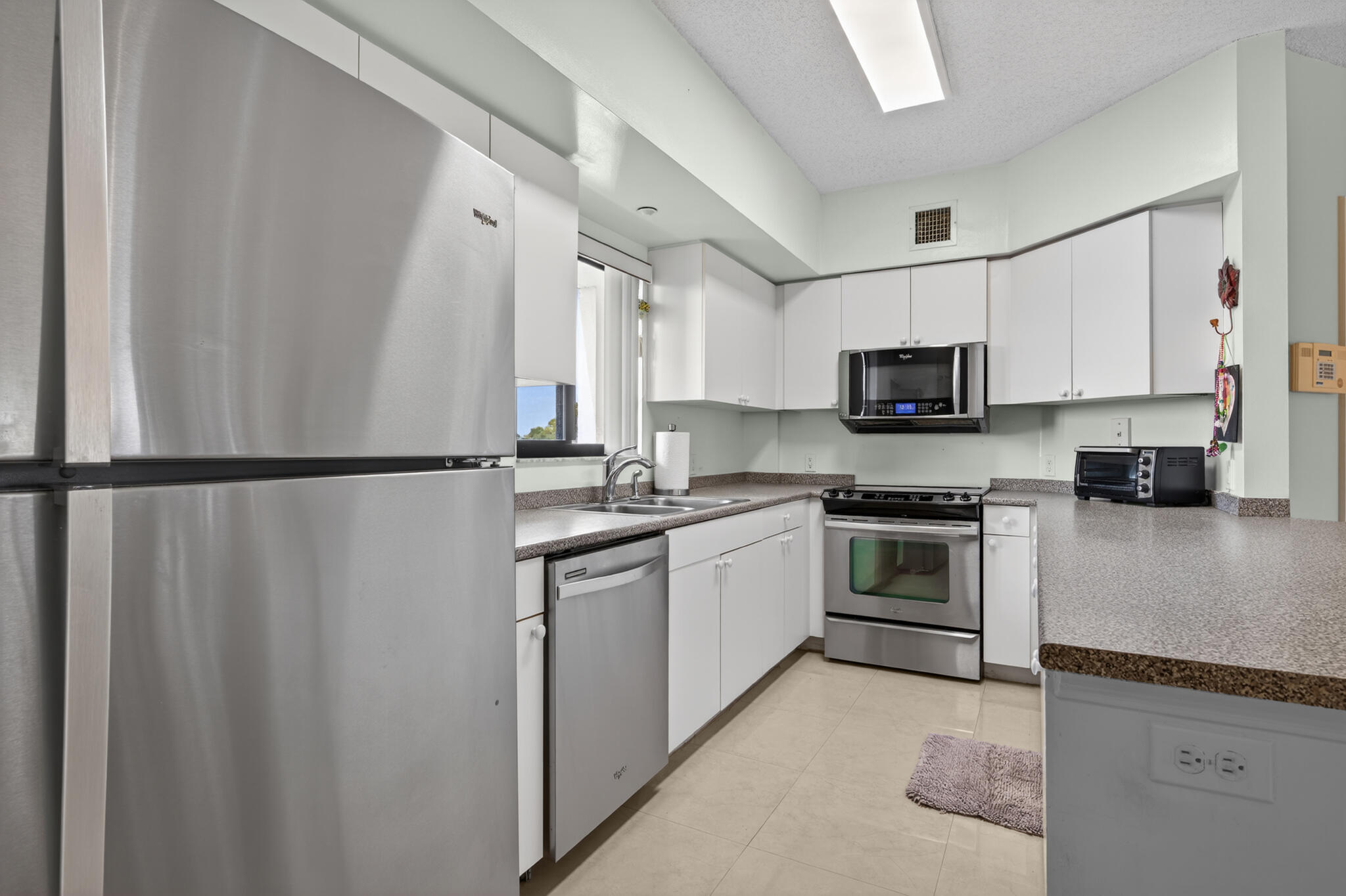 ST TROPEZ CONDO - Residential Lease