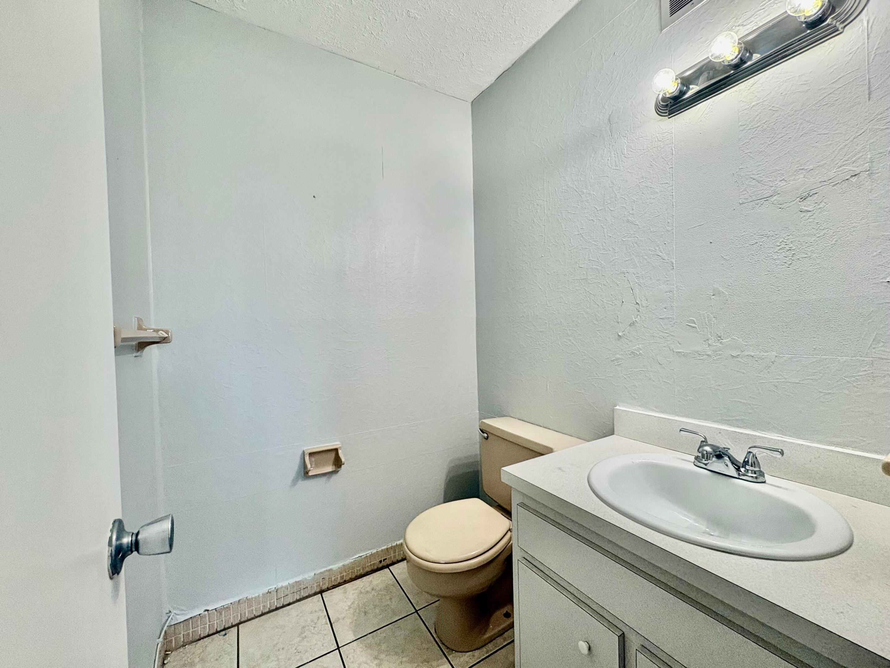 Beverly Hills Condominium - Residential Lease