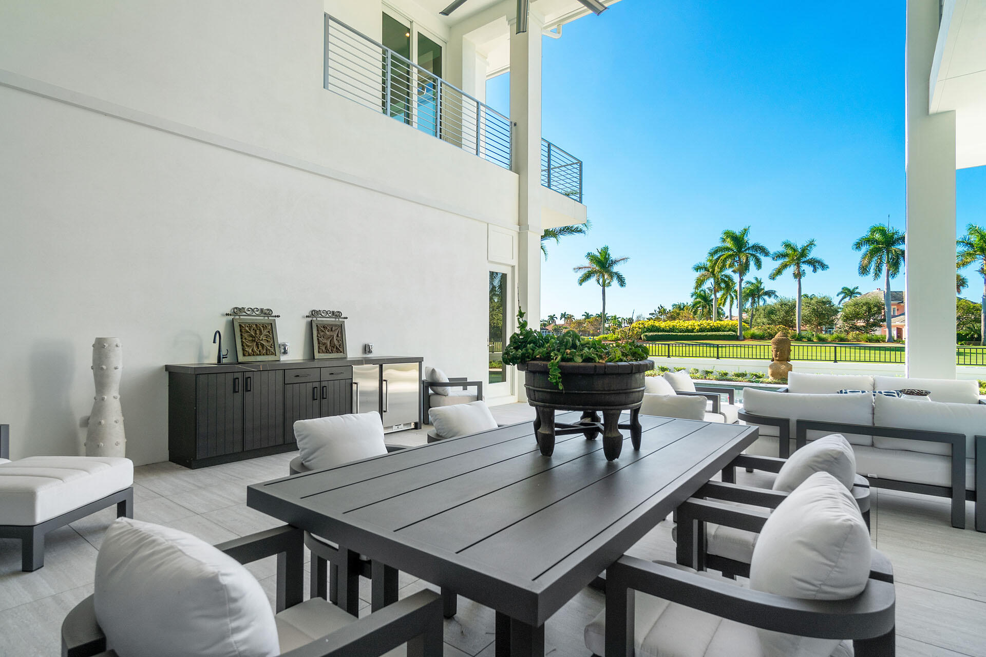 ROYAL PALM YACHT & COUNTRY CLUB - Residential