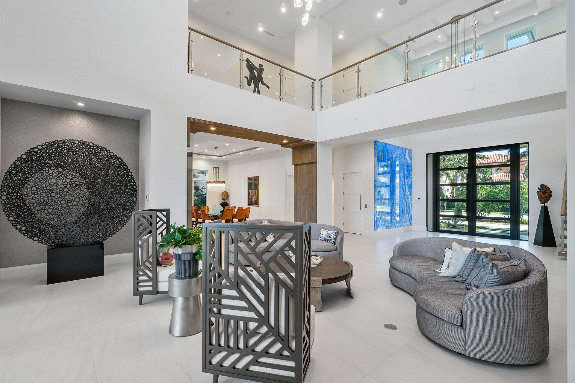 ROYAL PALM YACHT & COUNTRY CLUB - Residential