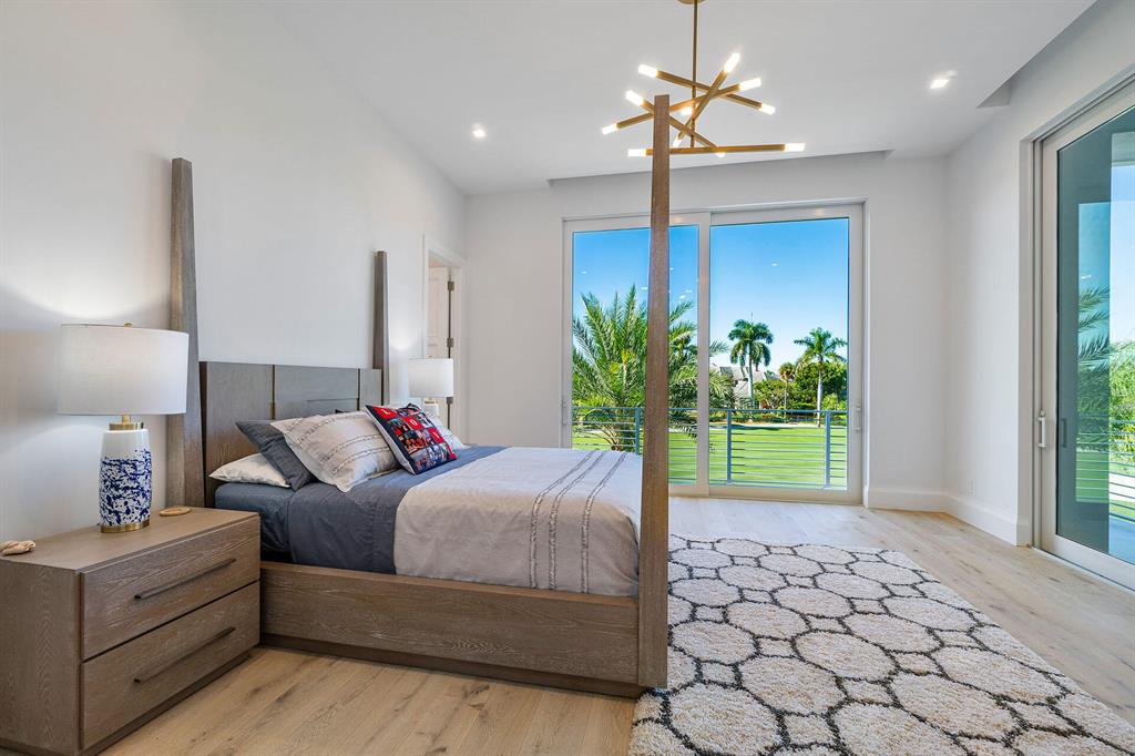 ROYAL PALM YACHT & COUNTRY CLUB - Residential
