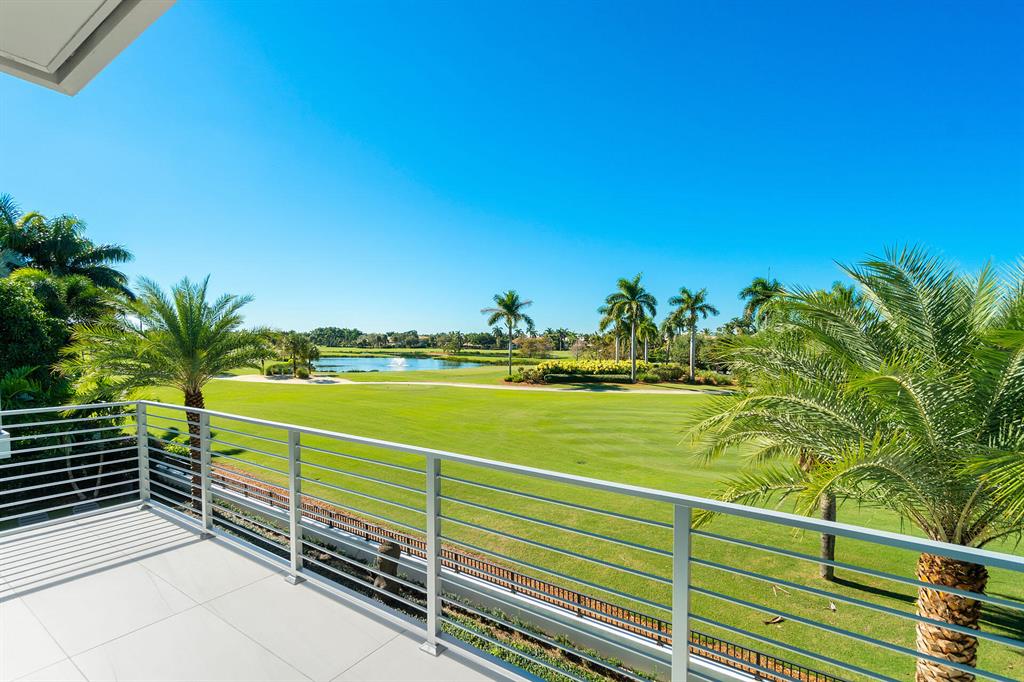 ROYAL PALM YACHT & COUNTRY CLUB - Residential