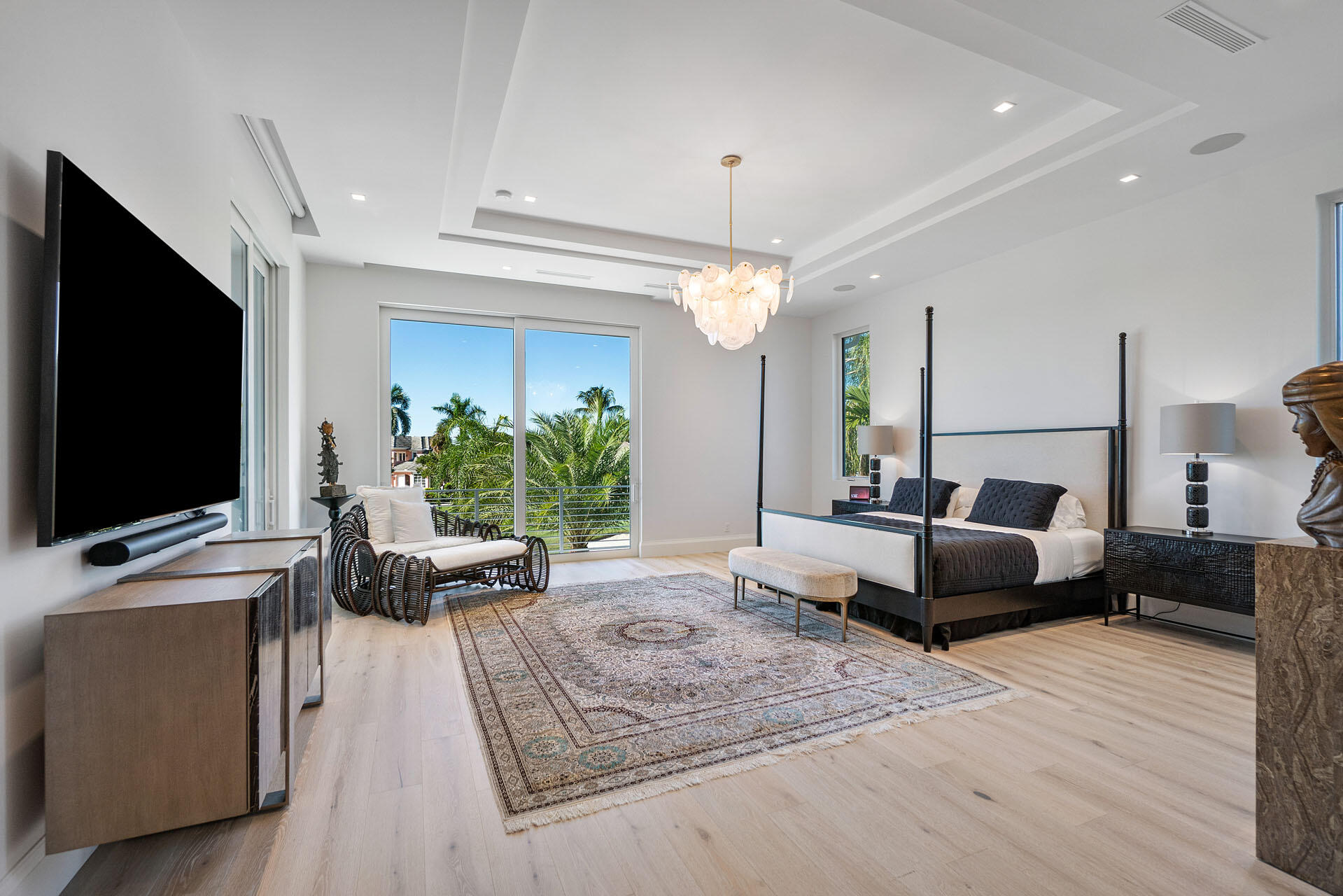 ROYAL PALM YACHT & COUNTRY CLUB - Residential