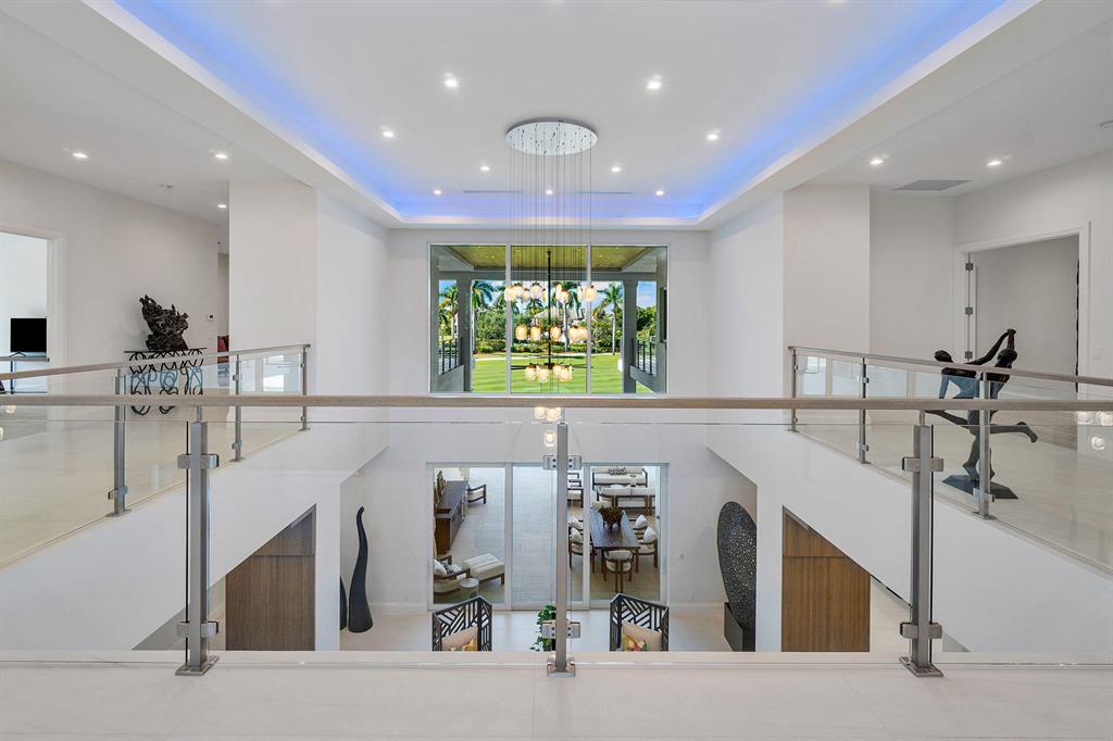 ROYAL PALM YACHT & COUNTRY CLUB - Residential