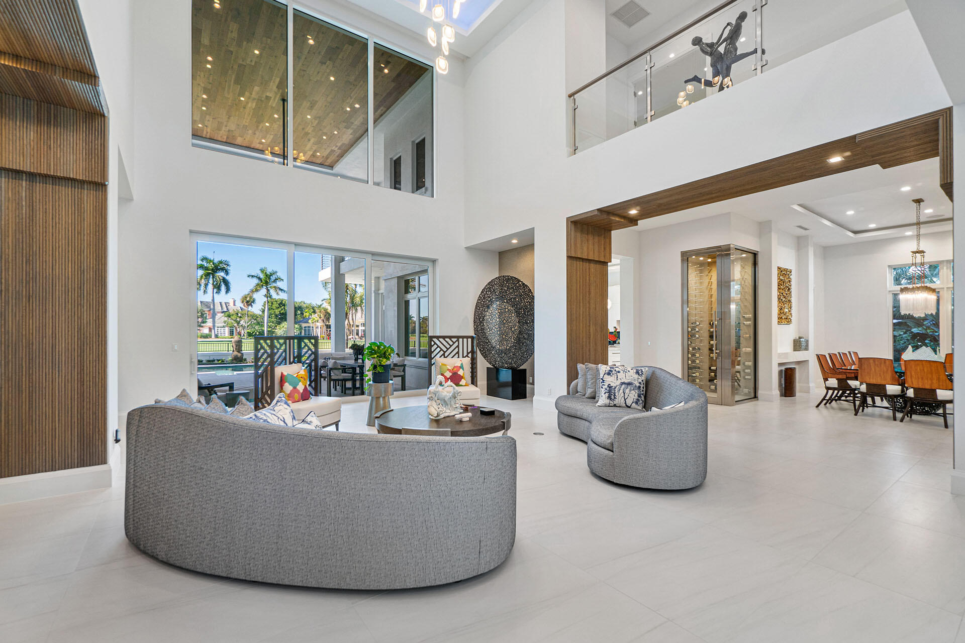 ROYAL PALM YACHT & COUNTRY CLUB - Residential