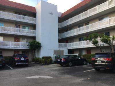 GREAT INVERRARY LOCATION, CLOSE TO MAJOR ROADWAYS, RESTAURANTS, SHOPPING, PLACE OF WORSHIP.  COMPLETLY FENCED & GATED COMMUNITY. CONVENIENT 1ST FLOOR LOCATION WITH TRANQUIL & SCENIC VIEW OF CANAL AND GOLF COURSE. UNIT IS DATED BUT THIS IS A GREAT OPPORTUNITY TO MAKE IT FIT YOUR OWN STYLE AND TASTE. SPACIOUS, SPLIT FLOOR PLAN.  MASTER BEDROOM ACCESS TO THE PATIO AND HAS PARTIAL VIEW OF THE CANAL & GOLF COURSE. WALK IN CLOSETS IN BOTH ROOMS, HIS & HERS CLOSET IN MASTER BEDROOM. LOTS OF POTENTIAL!  A MUST SEE!  THANK YOU FOR SHOWING.