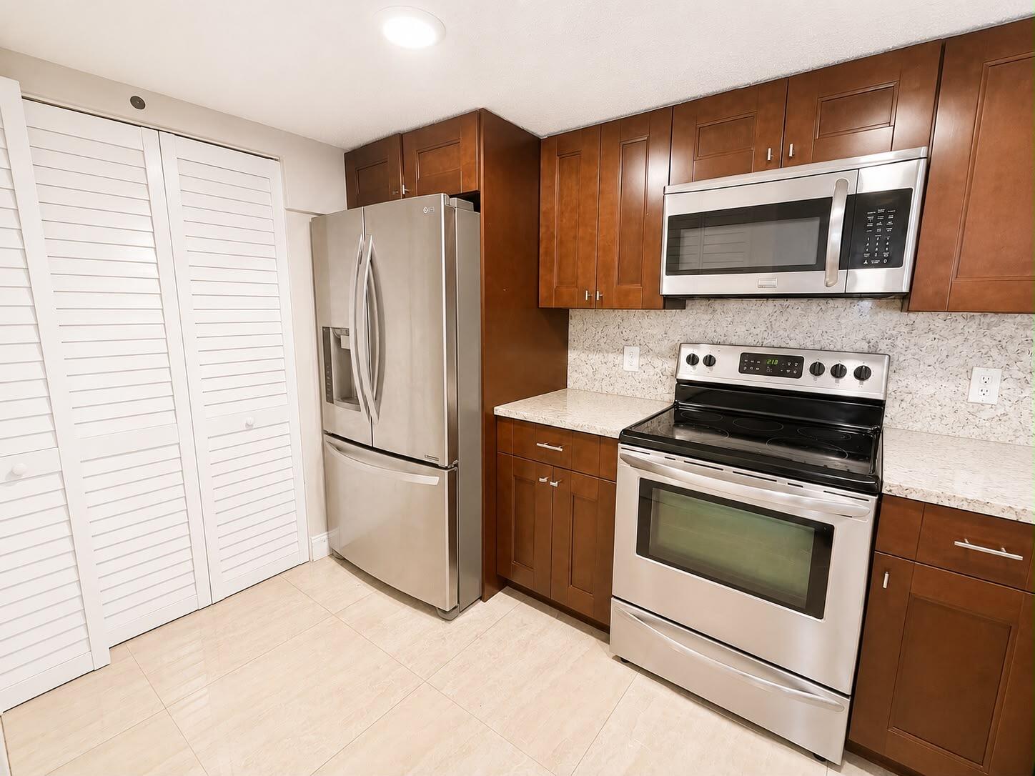 EVERGREEN LAKES CONDO - Residential