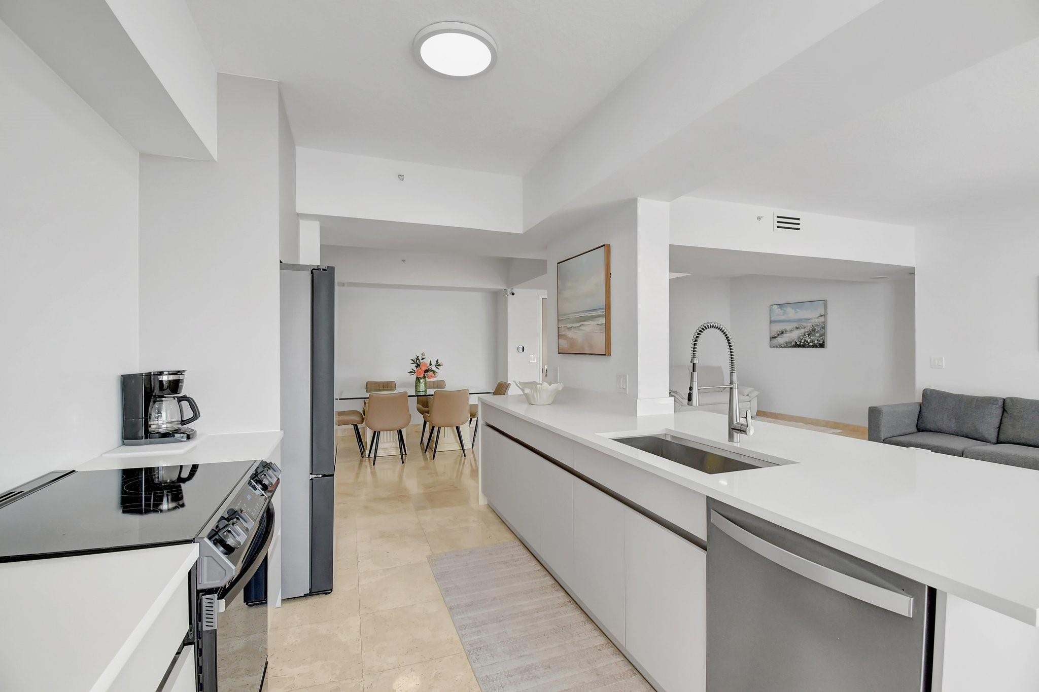 LHERMITAGE I CONDOMINIUM - Residential