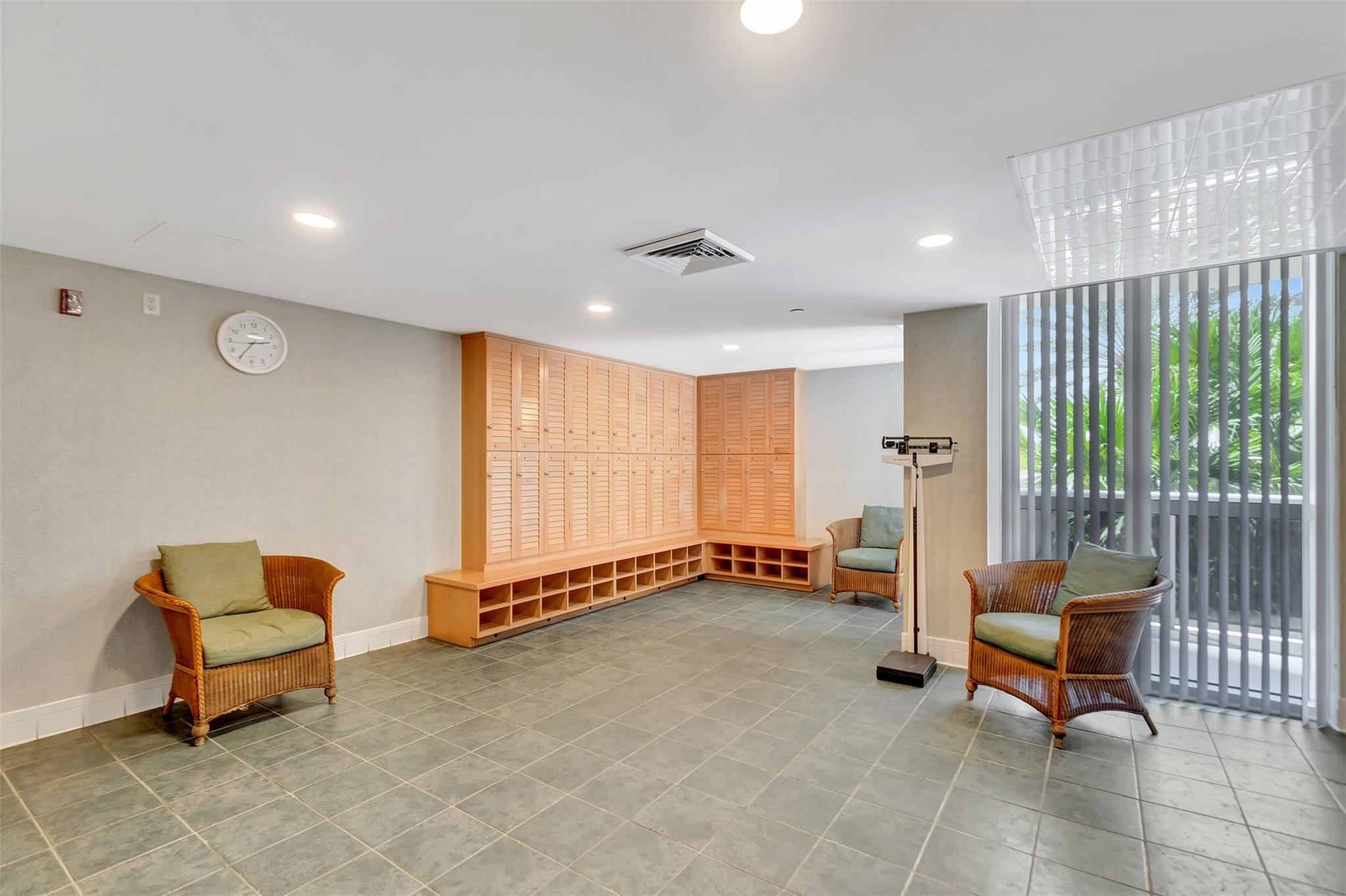 LHERMITAGE I CONDOMINIUM - Residential