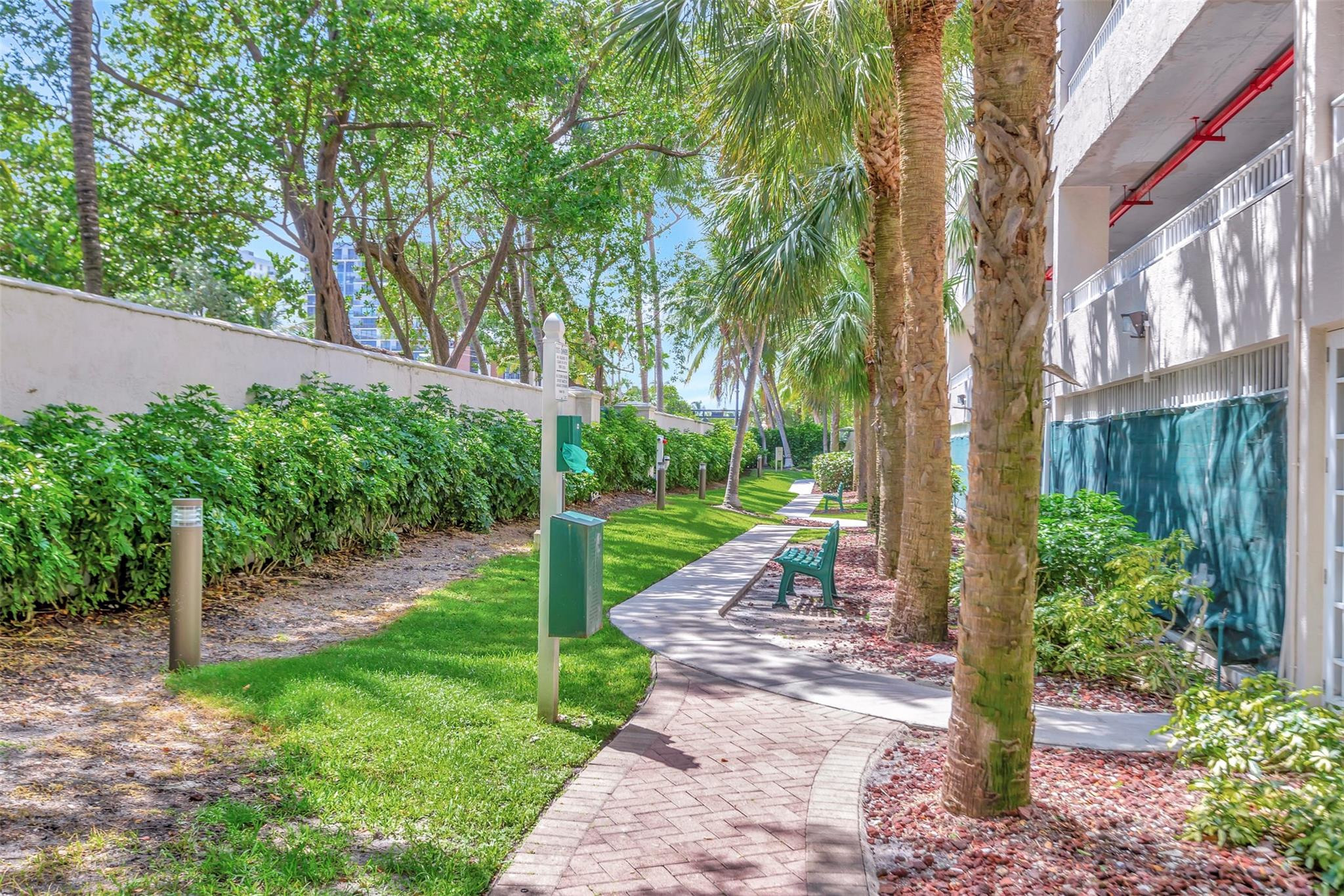 LHERMITAGE I CONDOMINIUM - Residential
