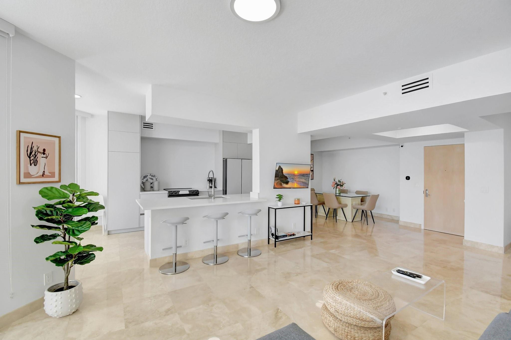 LHERMITAGE I CONDOMINIUM - Residential