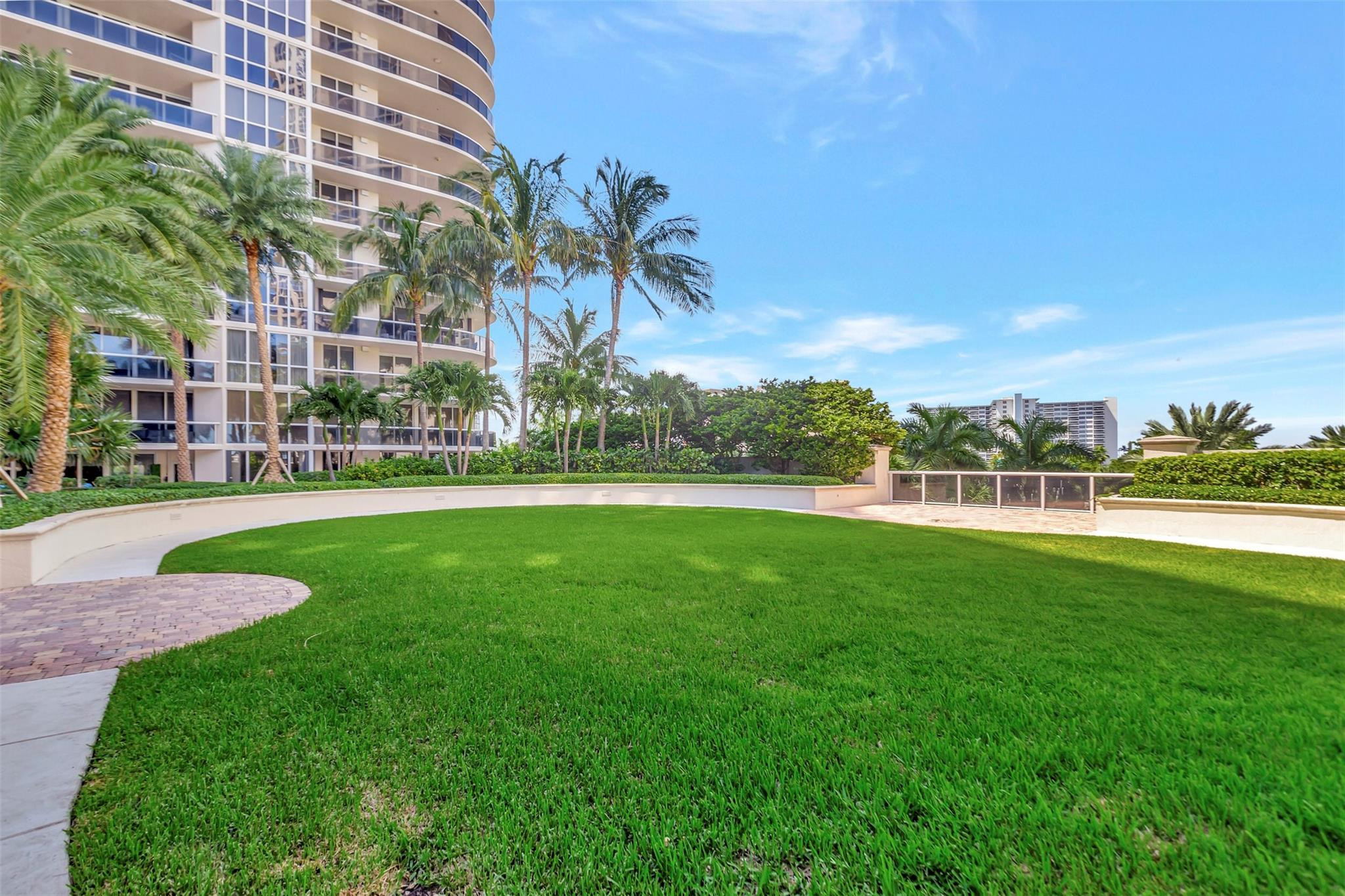 LHERMITAGE I CONDOMINIUM - Residential