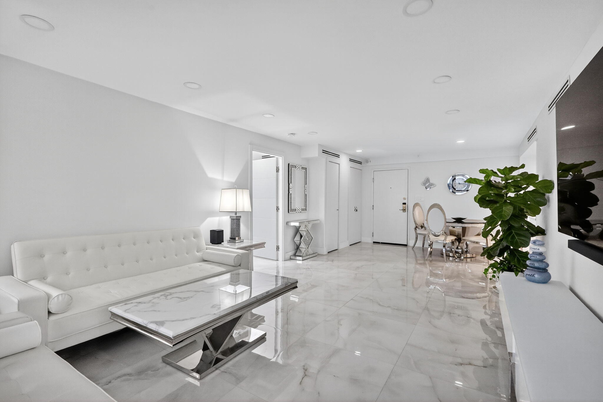 THE ALEXANDER CONDO - Residential