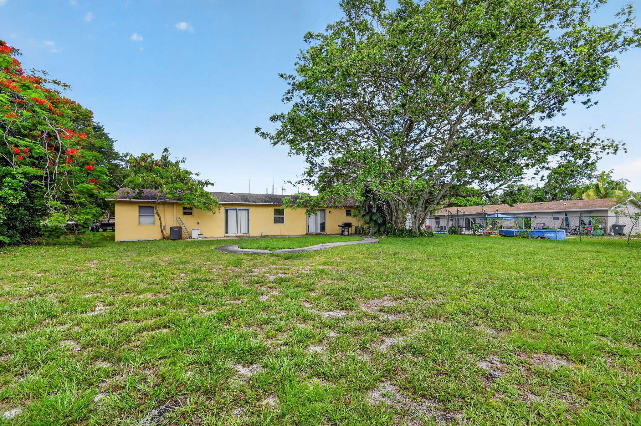 PALM BEACH FARMS CO 7 - Residential Income