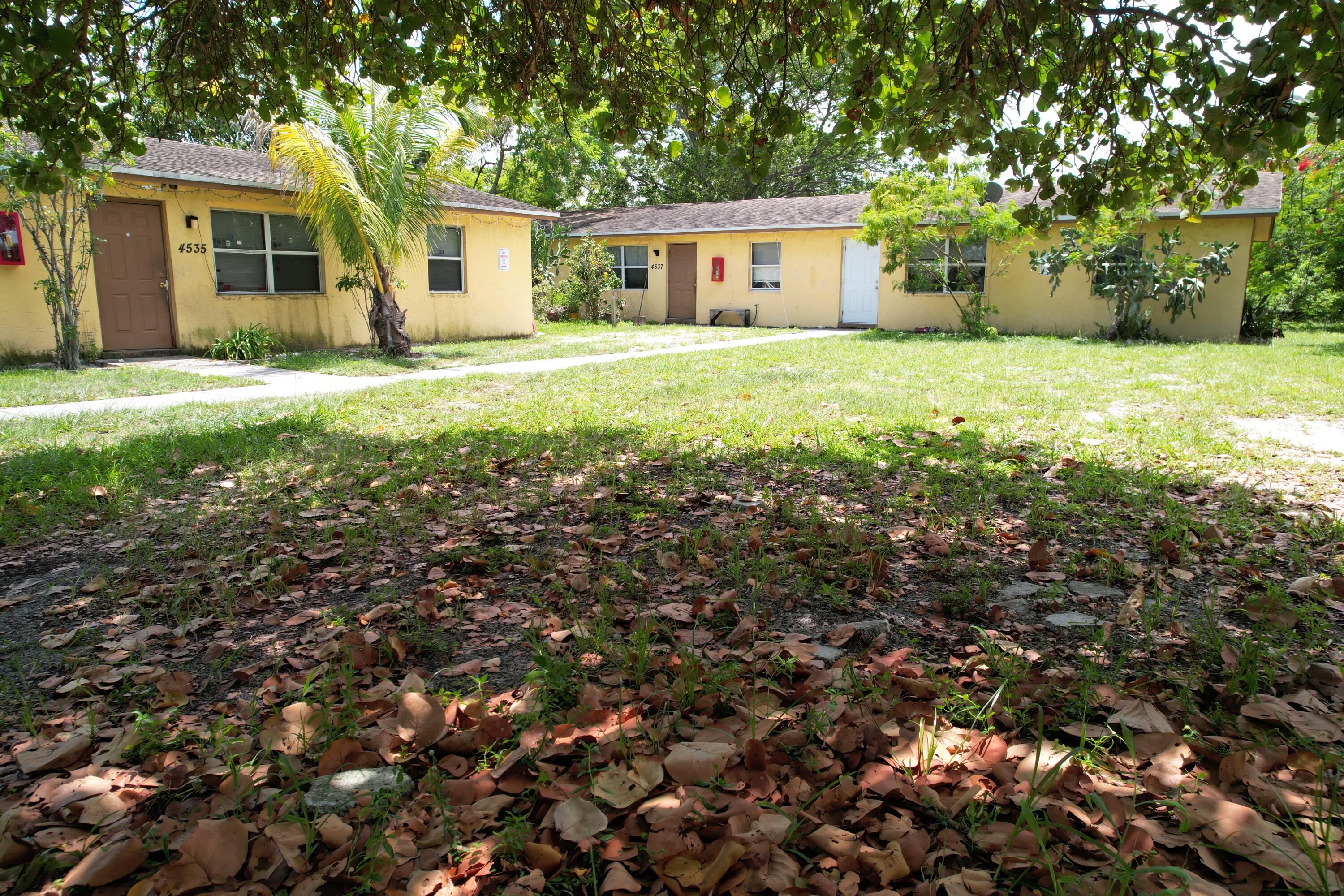 PALM BEACH FARMS CO 7 - Residential Income