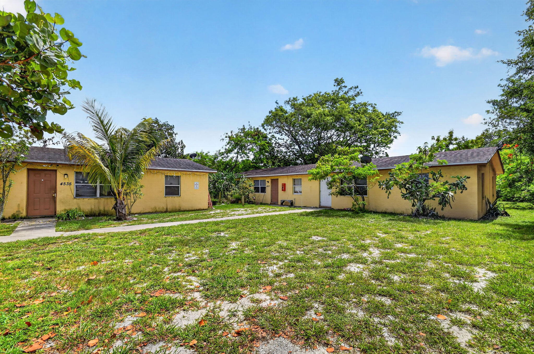 PALM BEACH FARMS CO 7 - Residential Income