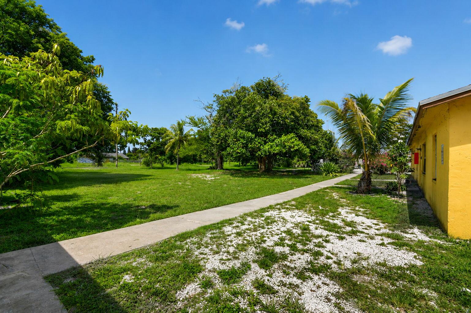PALM BEACH FARMS CO 7 - Residential Income